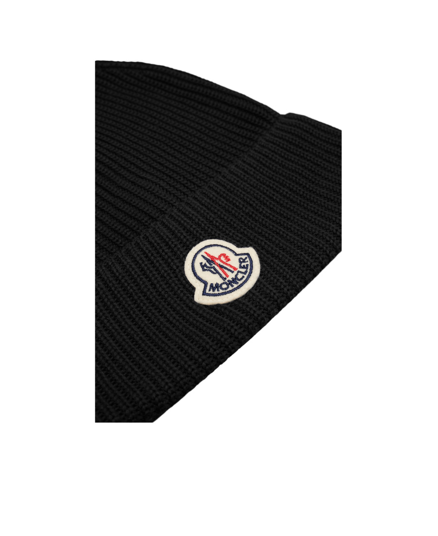 Moncler Knitted Urinal Hat Without Brim In Black