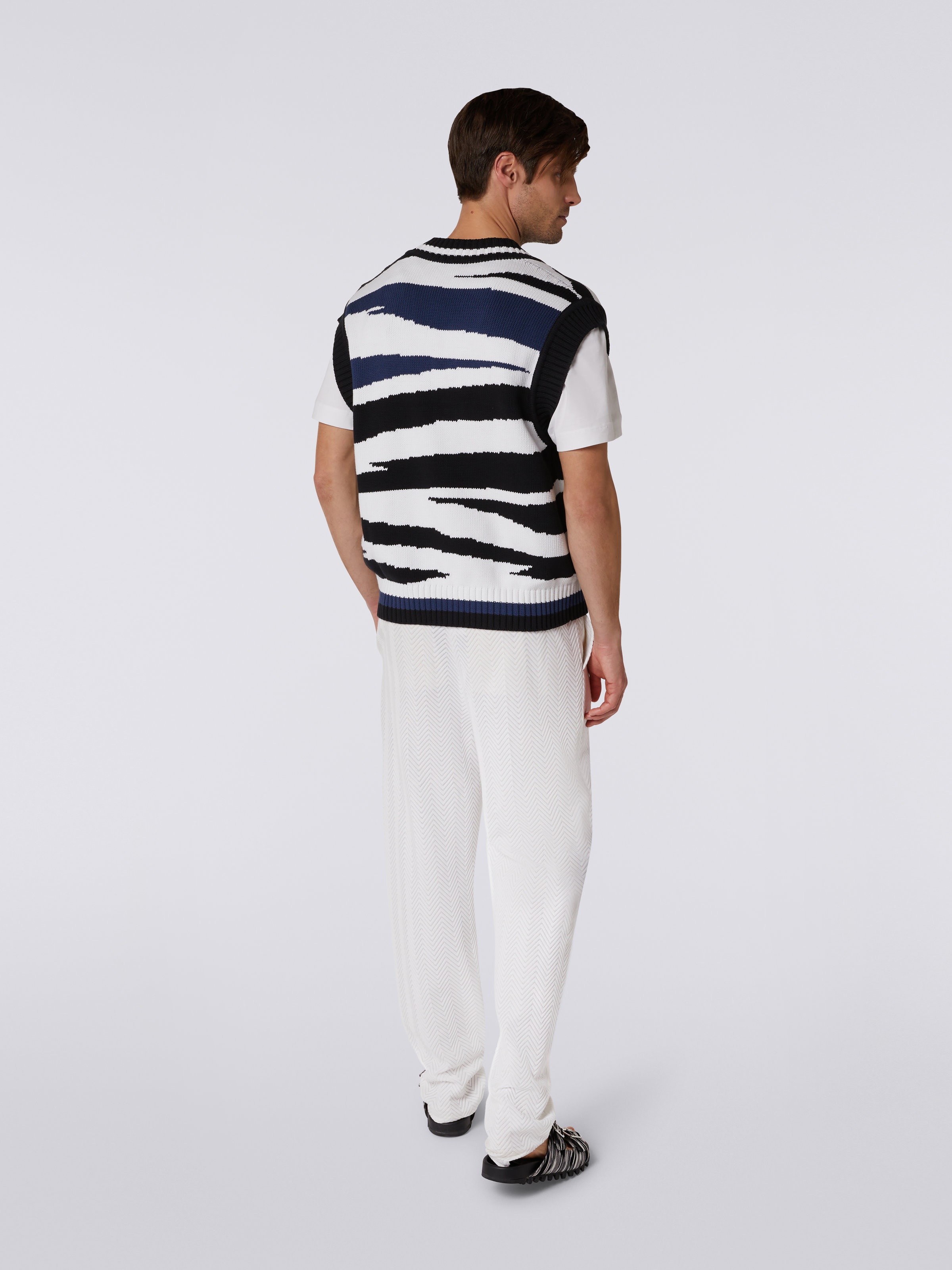 Missoni Knitwear With V-neckline And Striped Pattern In Black