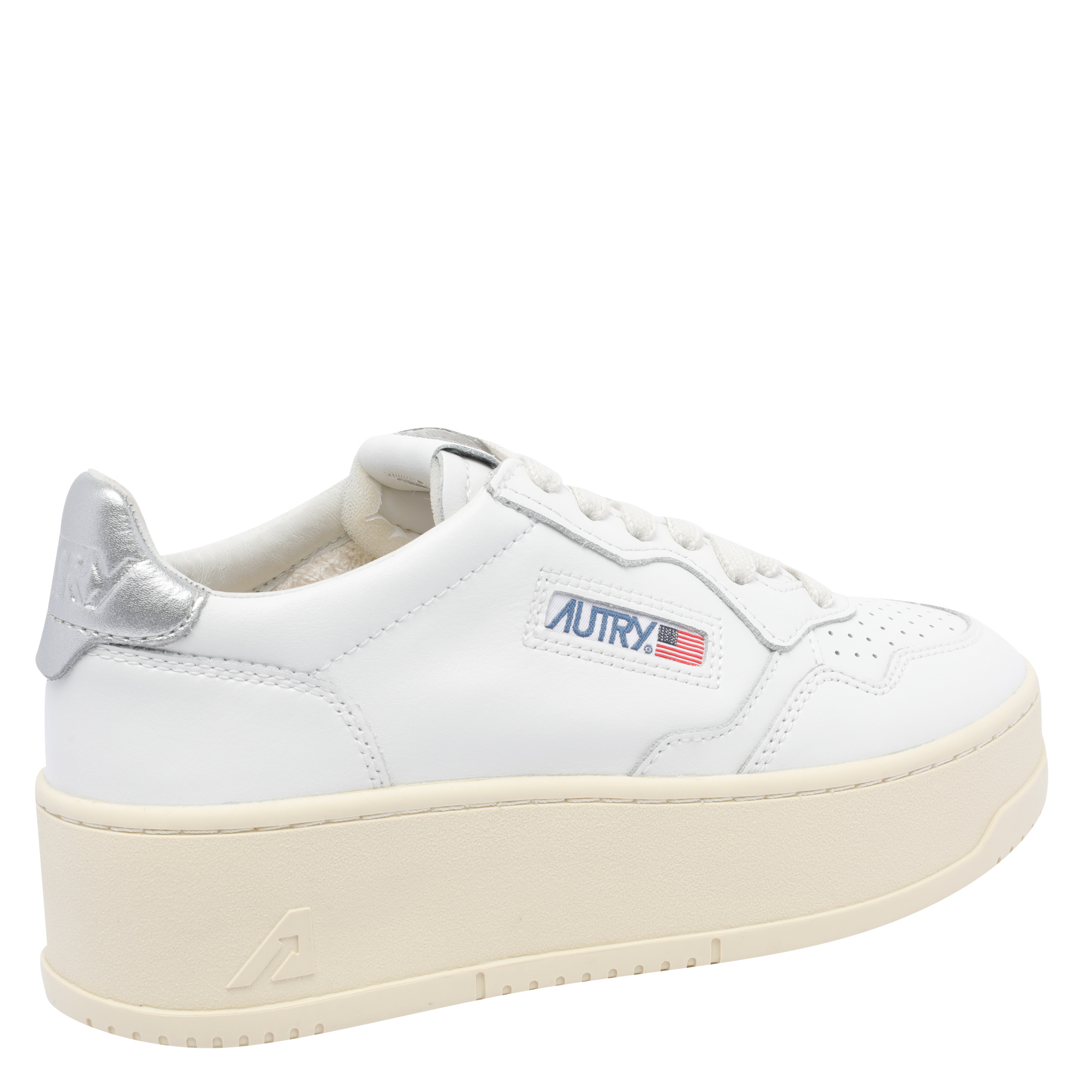 Autry Womens White Medalist Low-top Leather Trainers In White