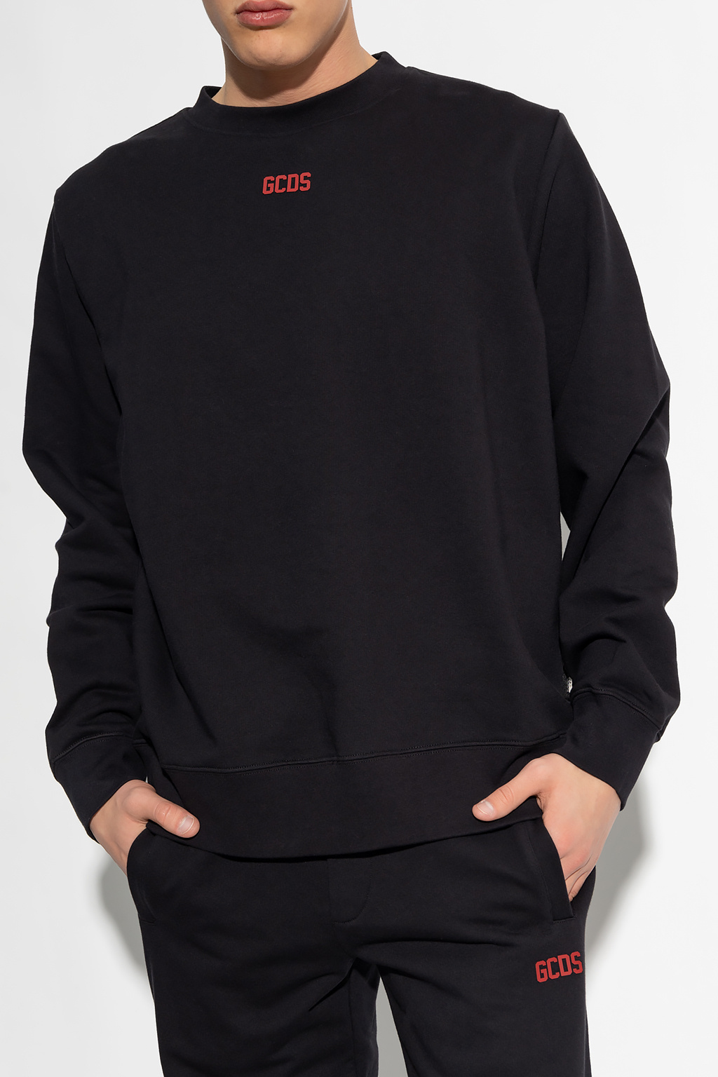 Gcds Logo-print Crew Neck Sweatshirt In Black