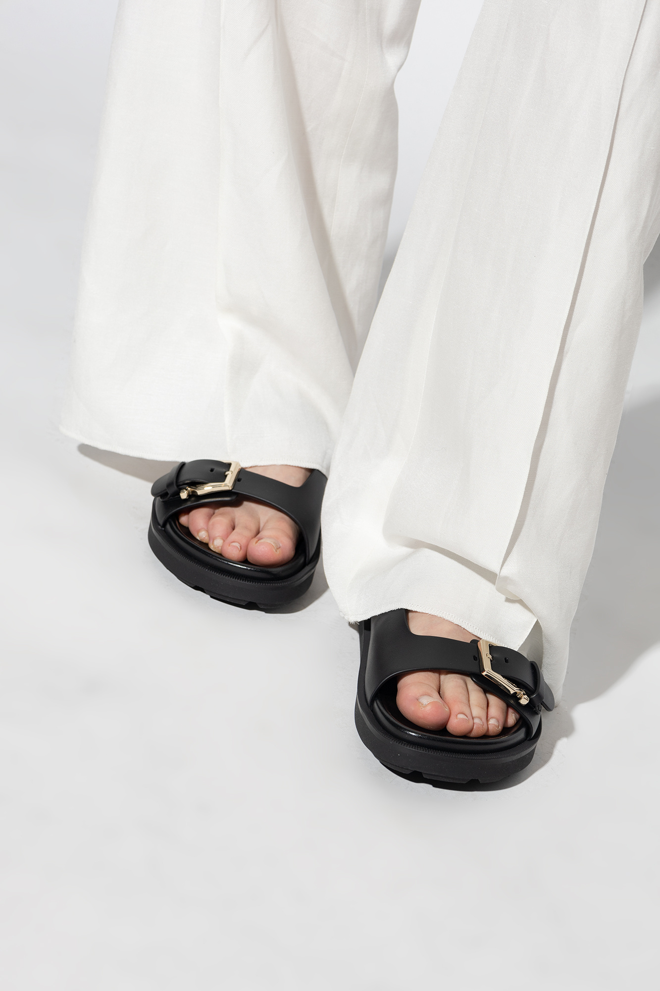 Ferragamo Logo Slippers In Black