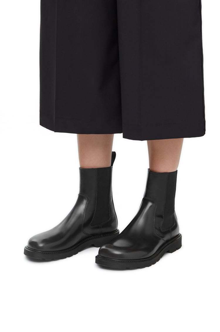 Loewe Leather Blaze Chelsea Boots In Black