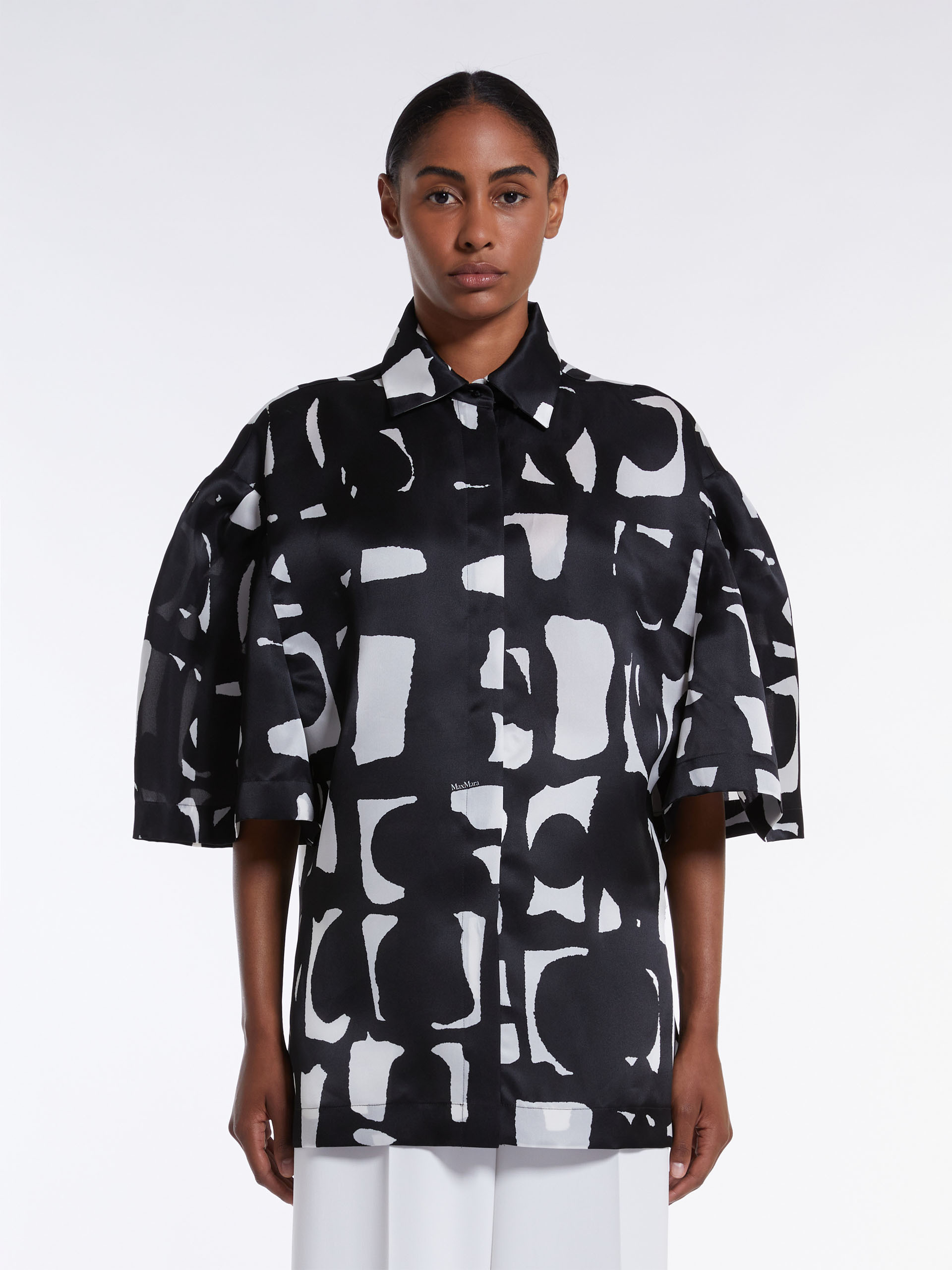 Max Mara Printed Short-sleeved Shirt In Black