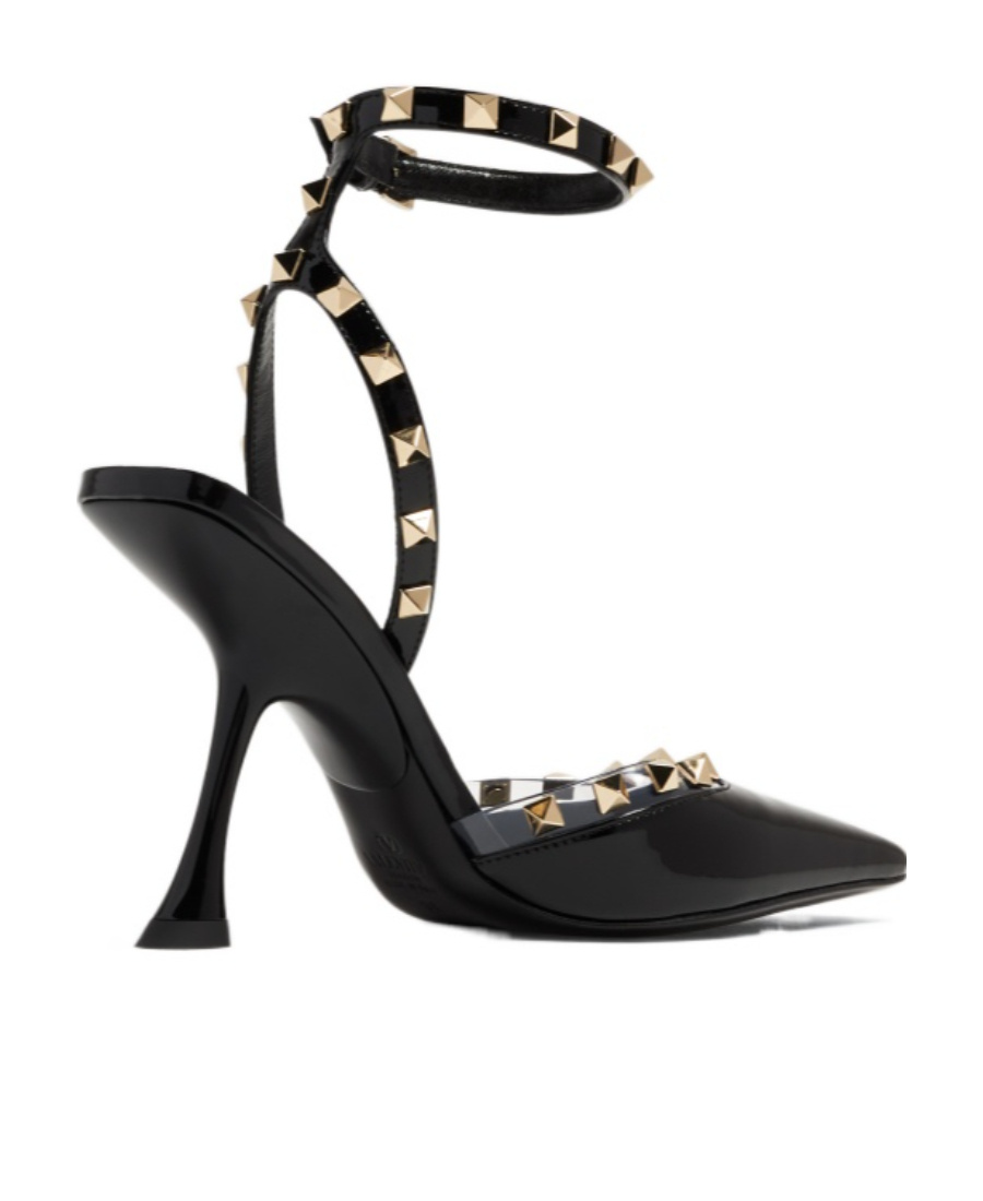 Valentino Garavani Rockstud Pointed Toe Pumps In Black