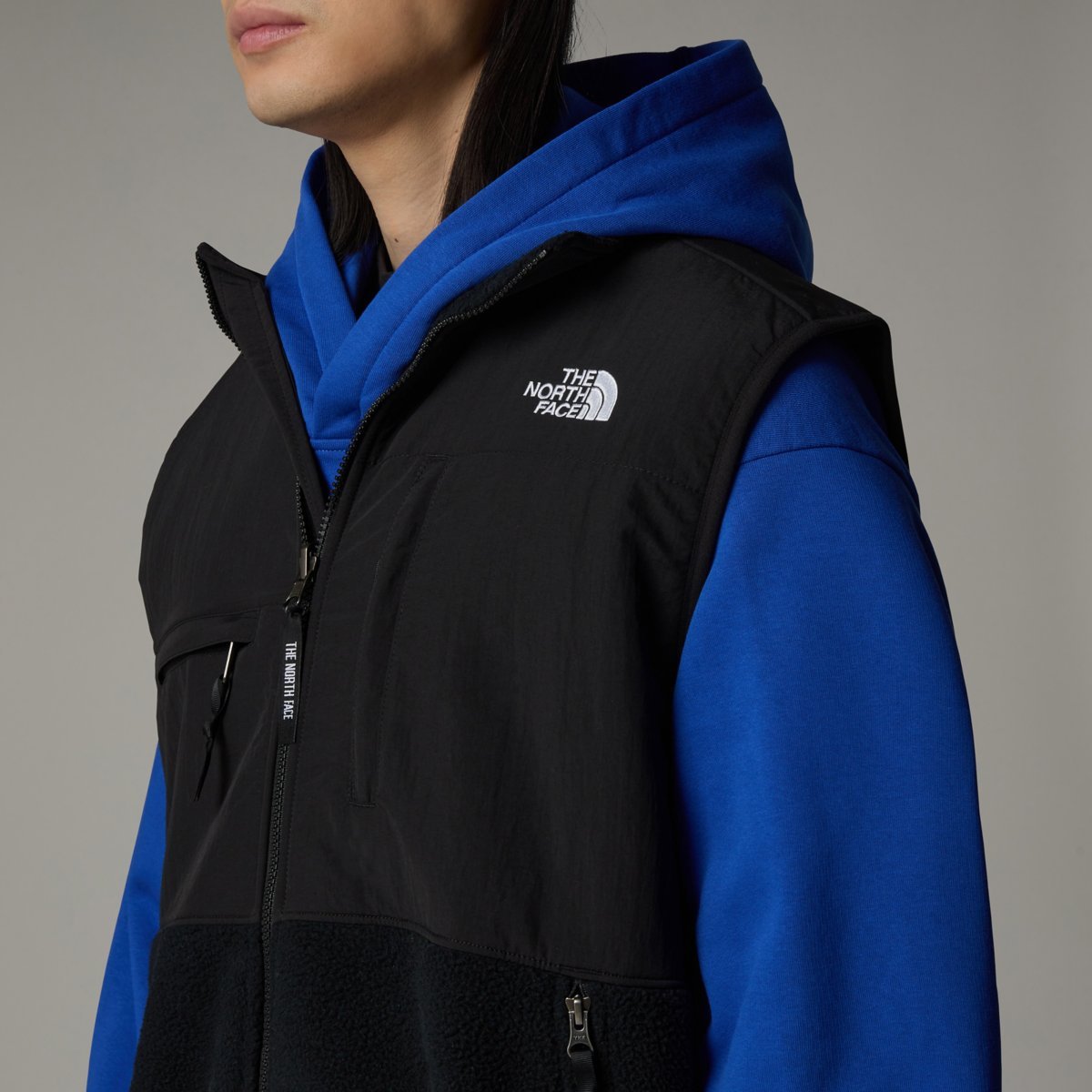 The North Face Vests With Logo In Black