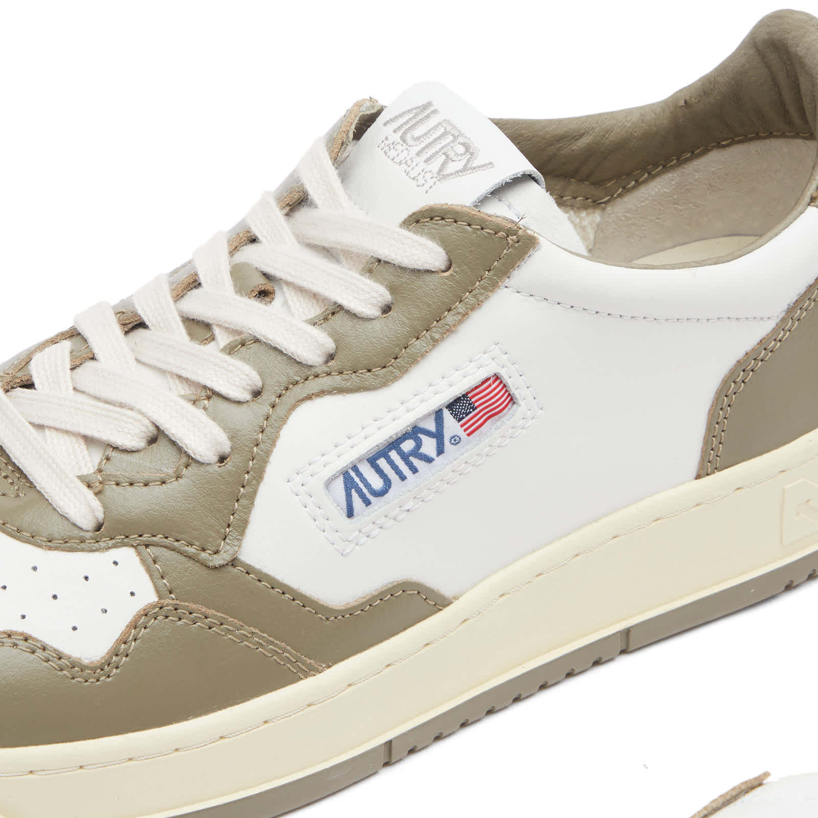Autry Round Head Low-cut Casual Shoes In Nude
