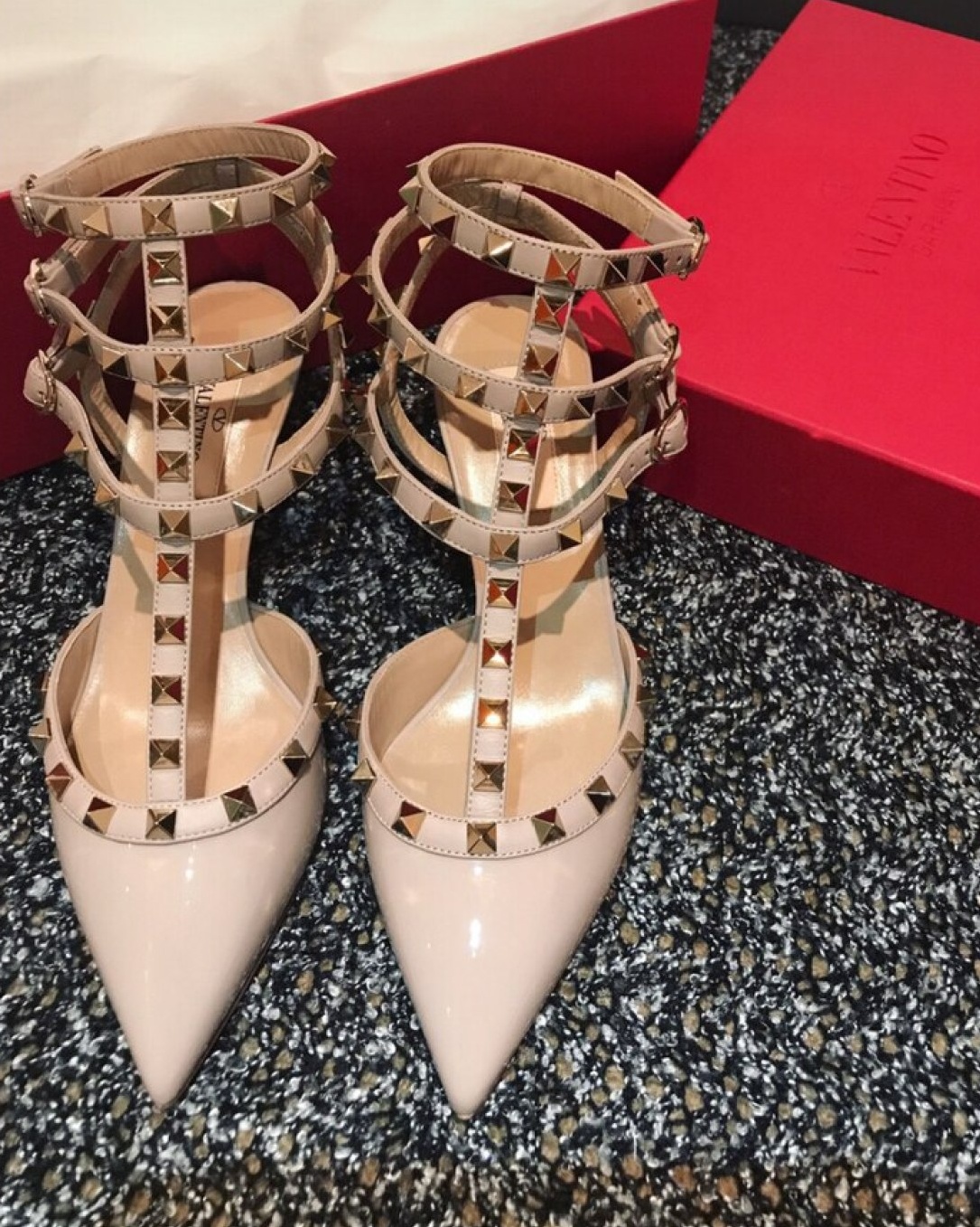 VALENTINO GARAVANI ROCKSTUD RIVET HIGH HEELS