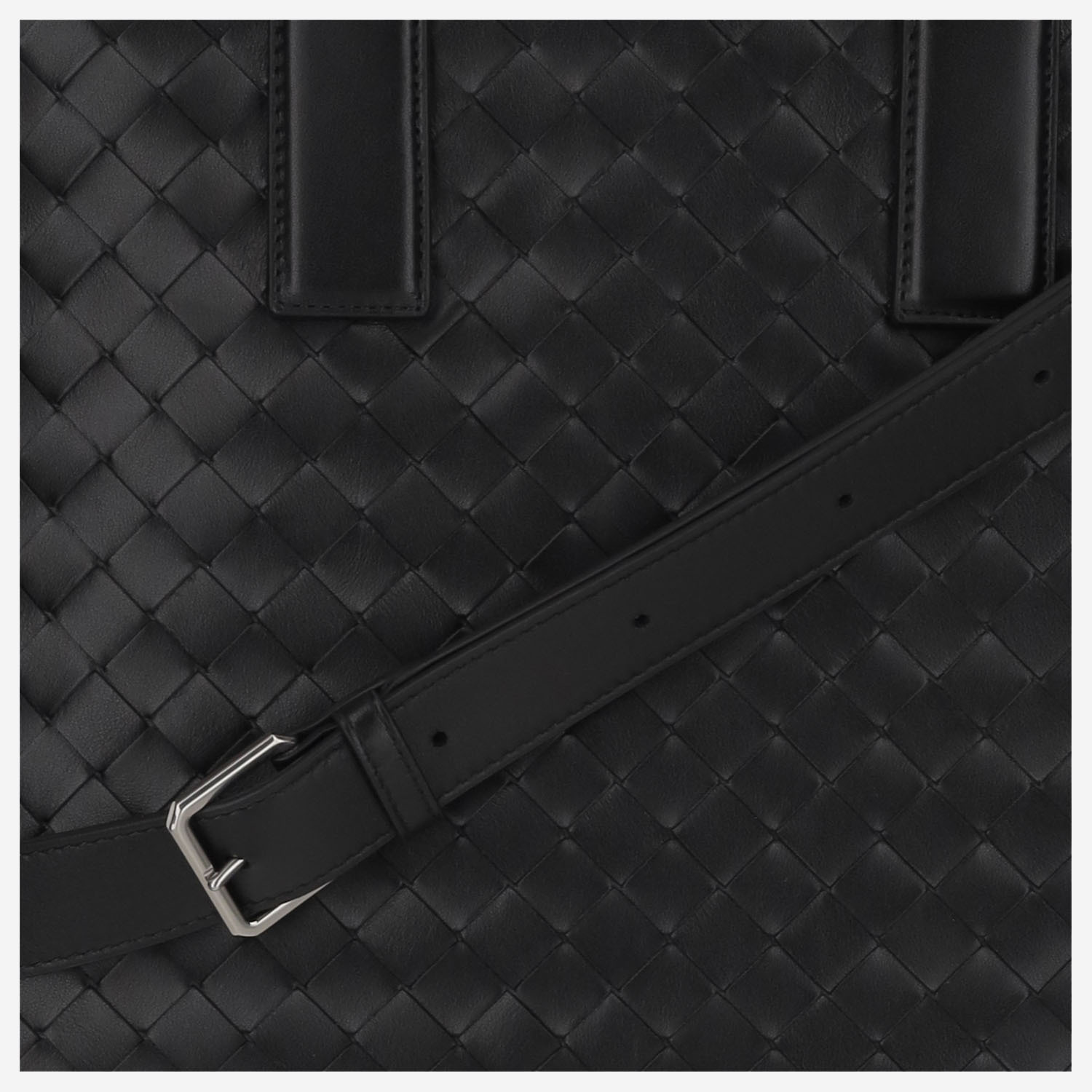 Bottega Veneta Woven Design Shoulder Bag In Black