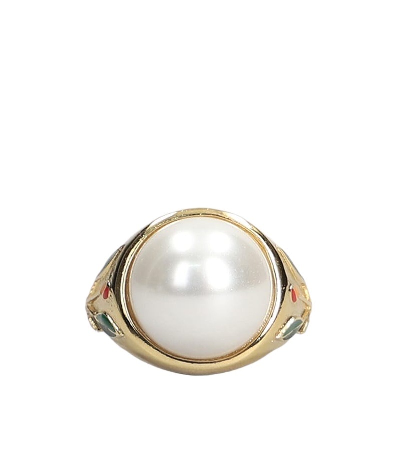 Casablanca Pearl Signet Ring Laurel Detailing In Gold