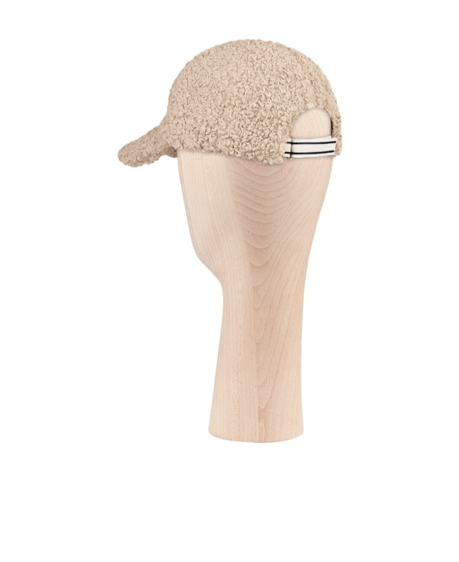 Shop Dior D-player Alps Tongue Cap In Nude