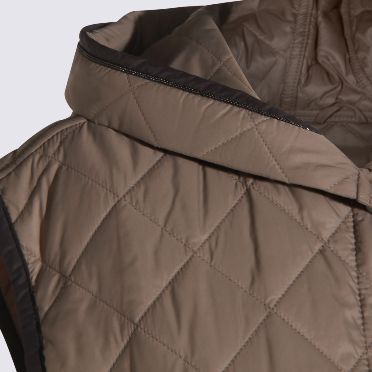 Brunello Cucinelli Quilted Hooded Gilet In Brown