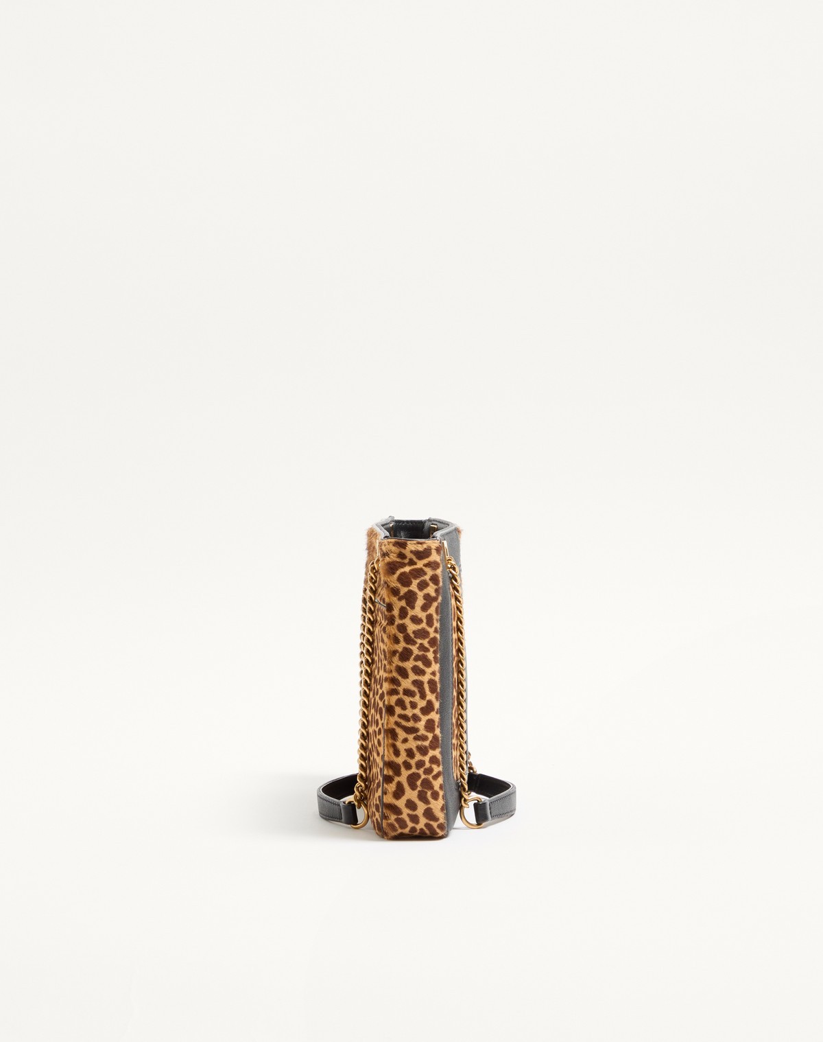 Valentino Garavani Viva Superstar Medium Shopping Bag In Calfskin With Pony Effect In Purple