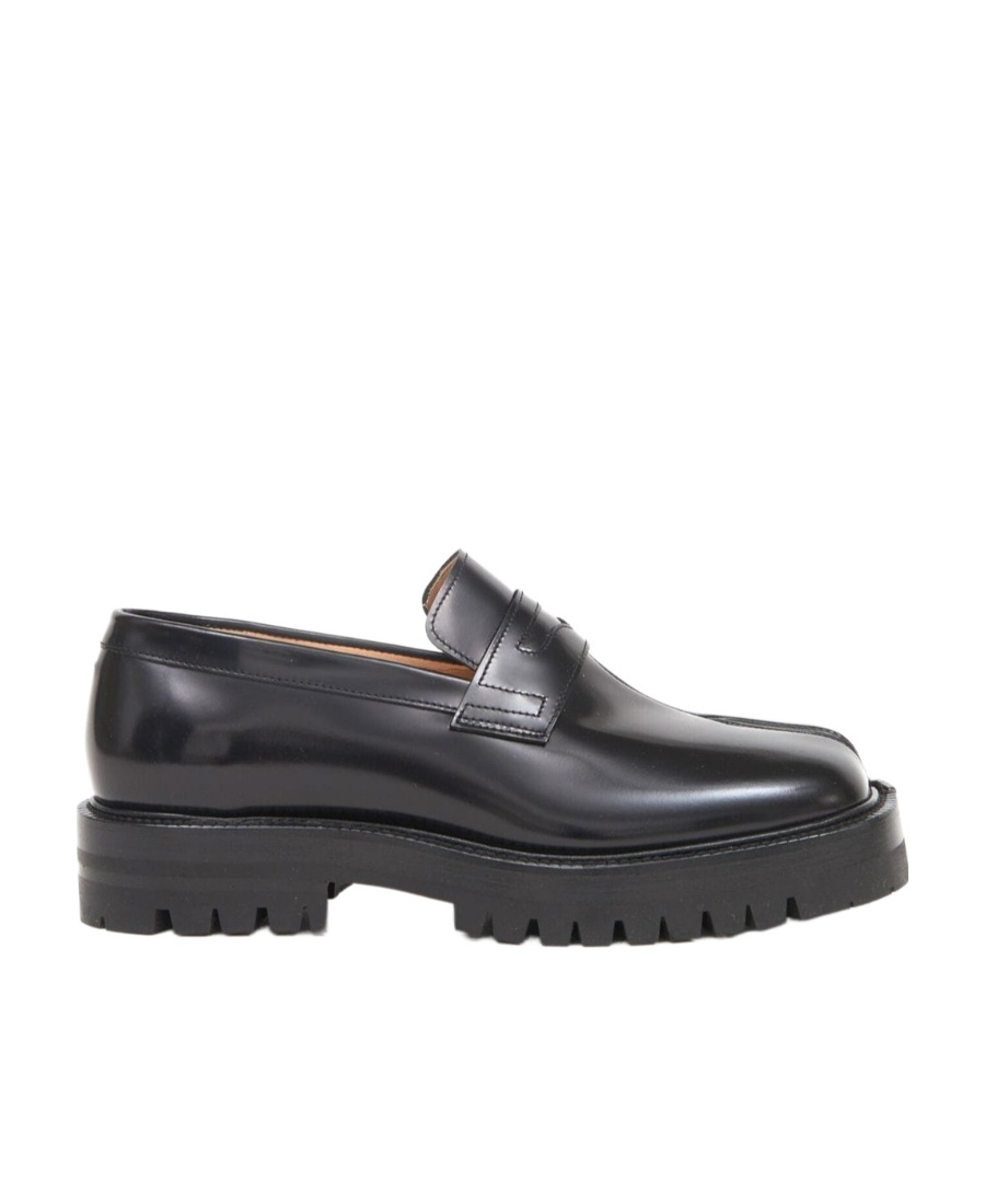 Maison Margiela Tabi Split-toe Glossed-leather Loafers In Black