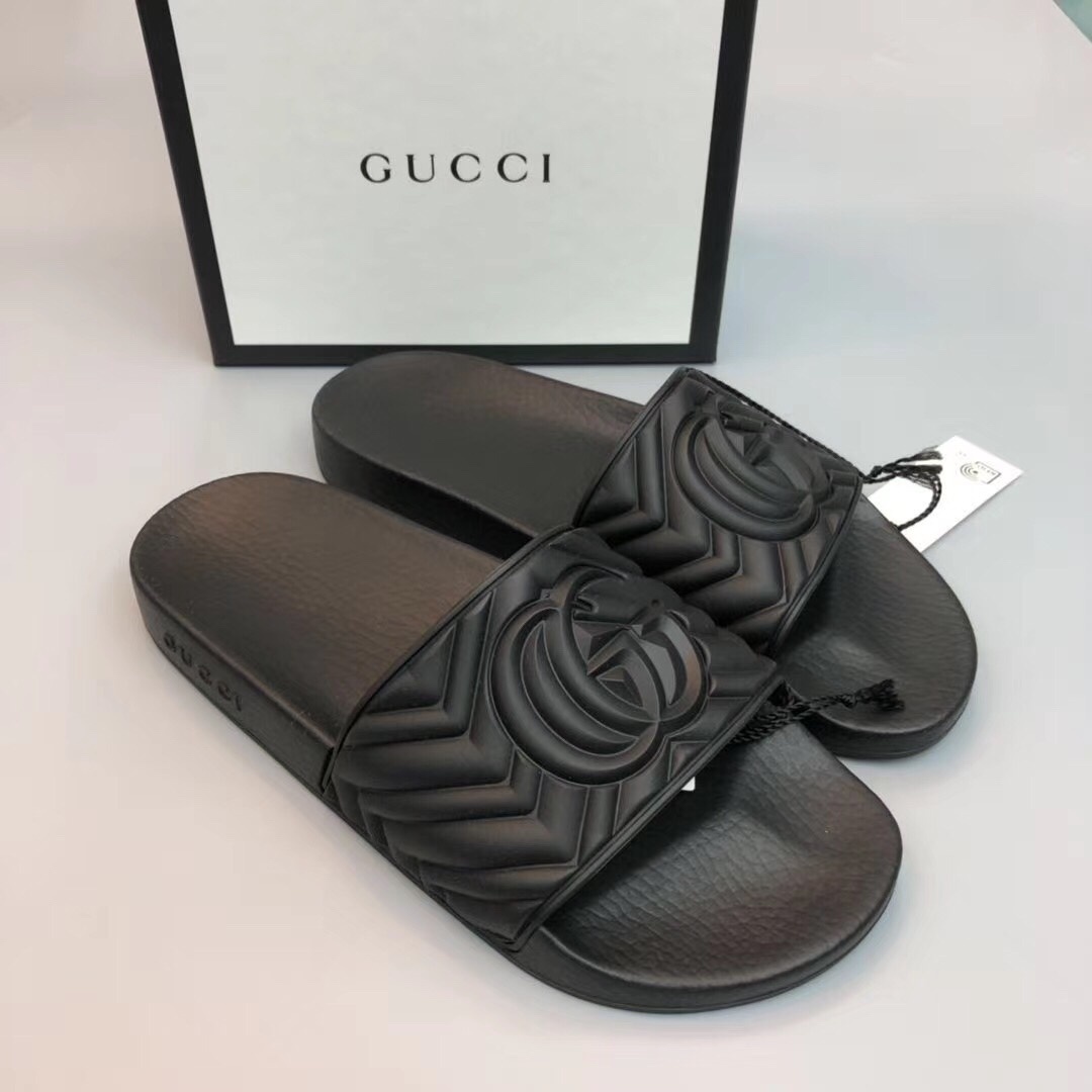 Gucci Double G Matelassé Slides In Black