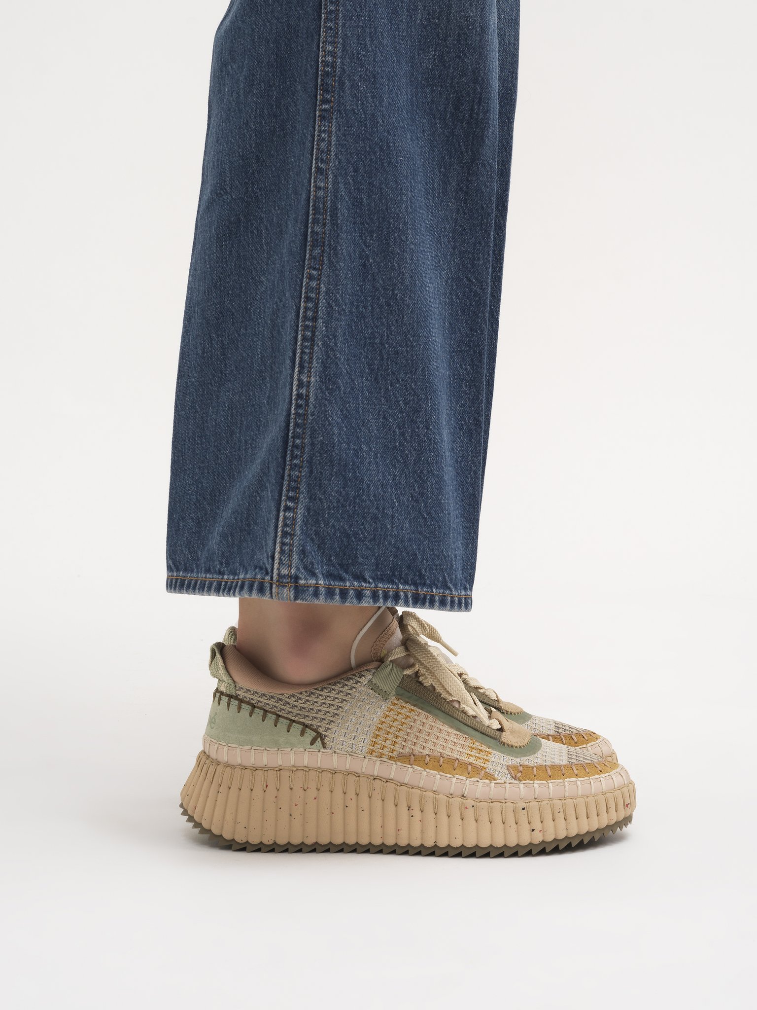 Chloé Nama Sneakers In Nude