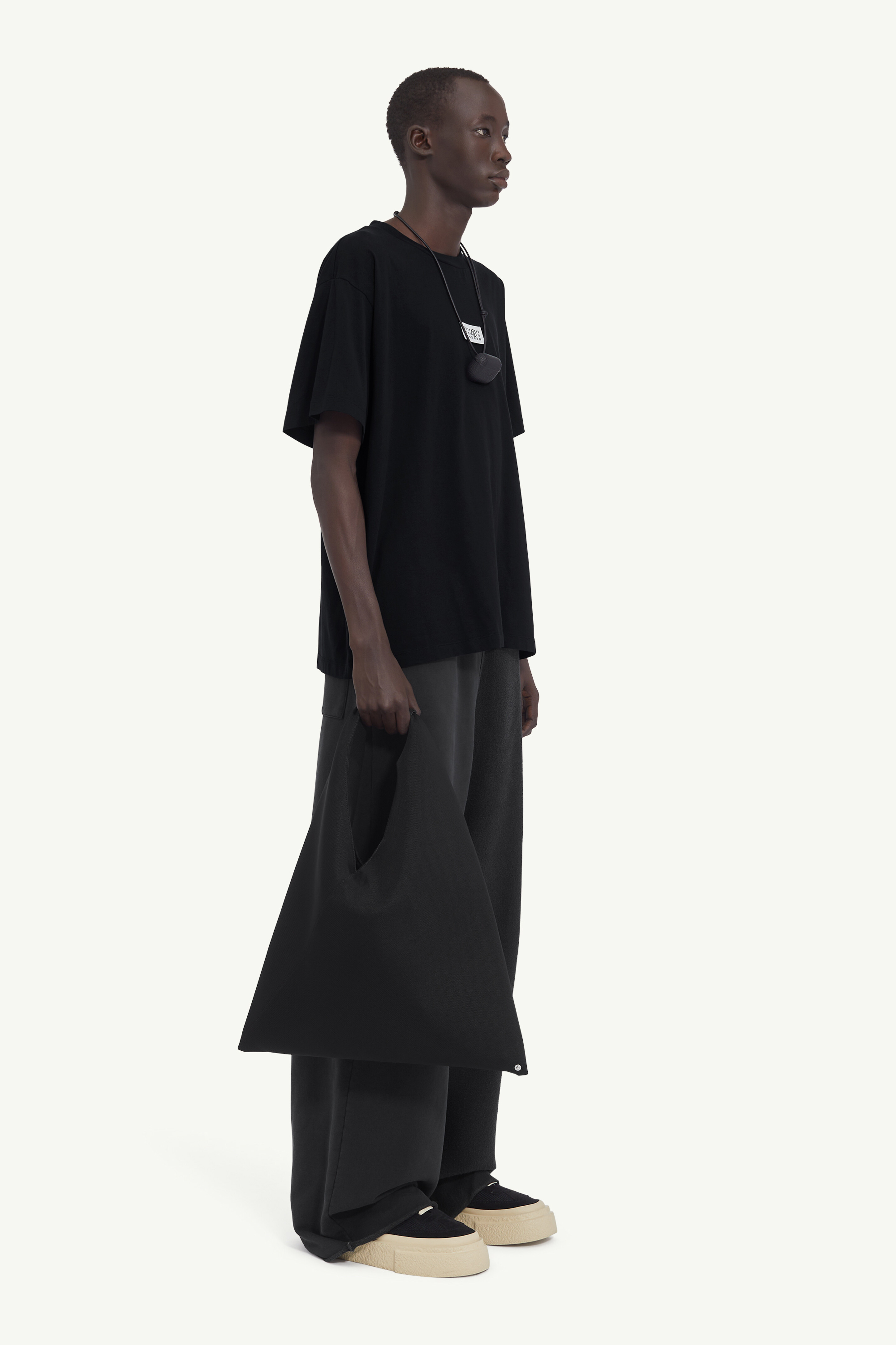 Mm6 Maison Margiela Black Round Neck Graphic T-shirt