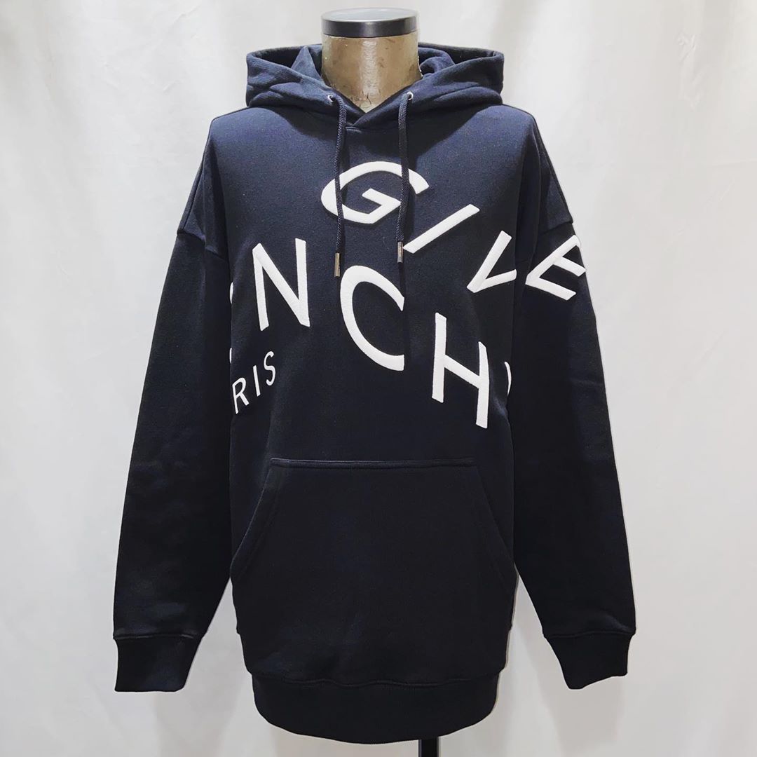 Givenchy Refracted Logo Embroidered Hoodie In Black