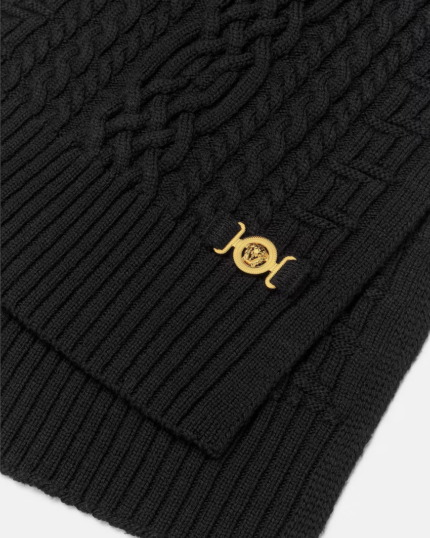 Versace Medusa-plaque Ribbed Scarf In Black