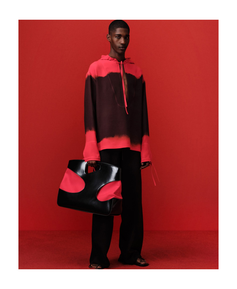 Ferragamo Hollowed-out Detail Shoulder Bag In Black