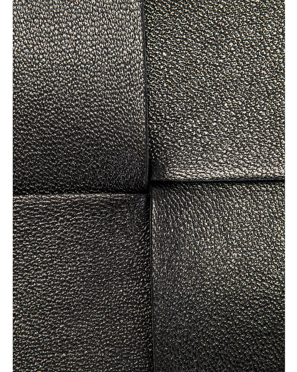 Bottega Veneta Small Intrecciato Zipped Pouch In Black