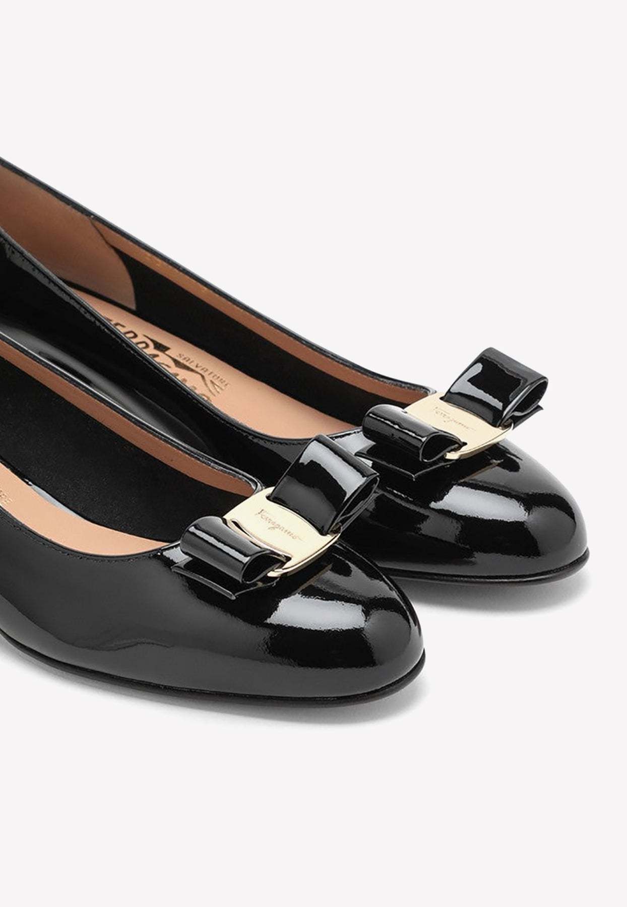 Ferragamo Bow Tie Ballet Shoes In Black