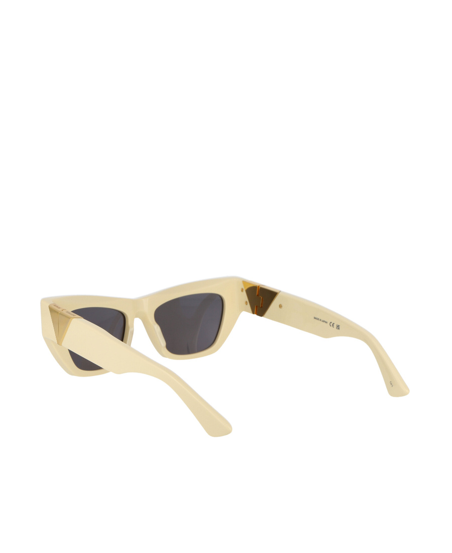 Bottega Veneta Chunky Cat-eye Frame Sunglasses In Nude