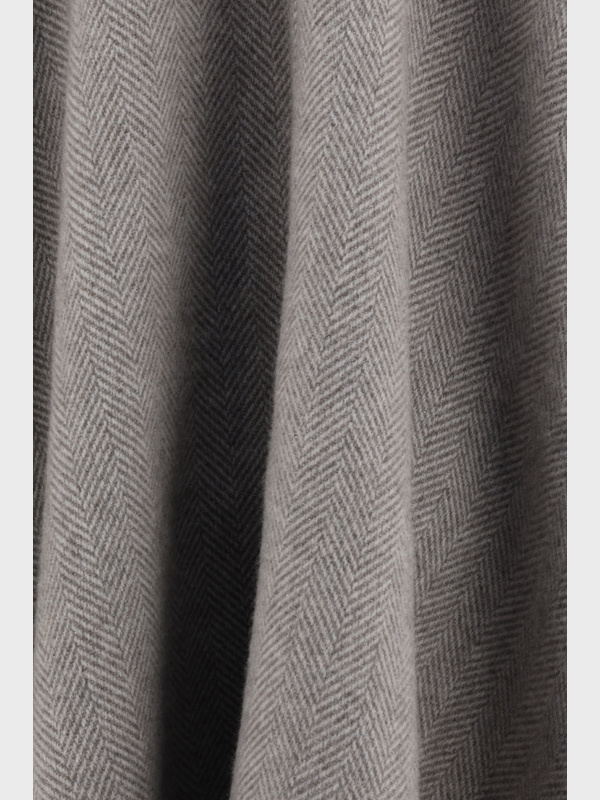 Brunello Cucinelli Herringbone-pattern Fringed Poncho In Gray