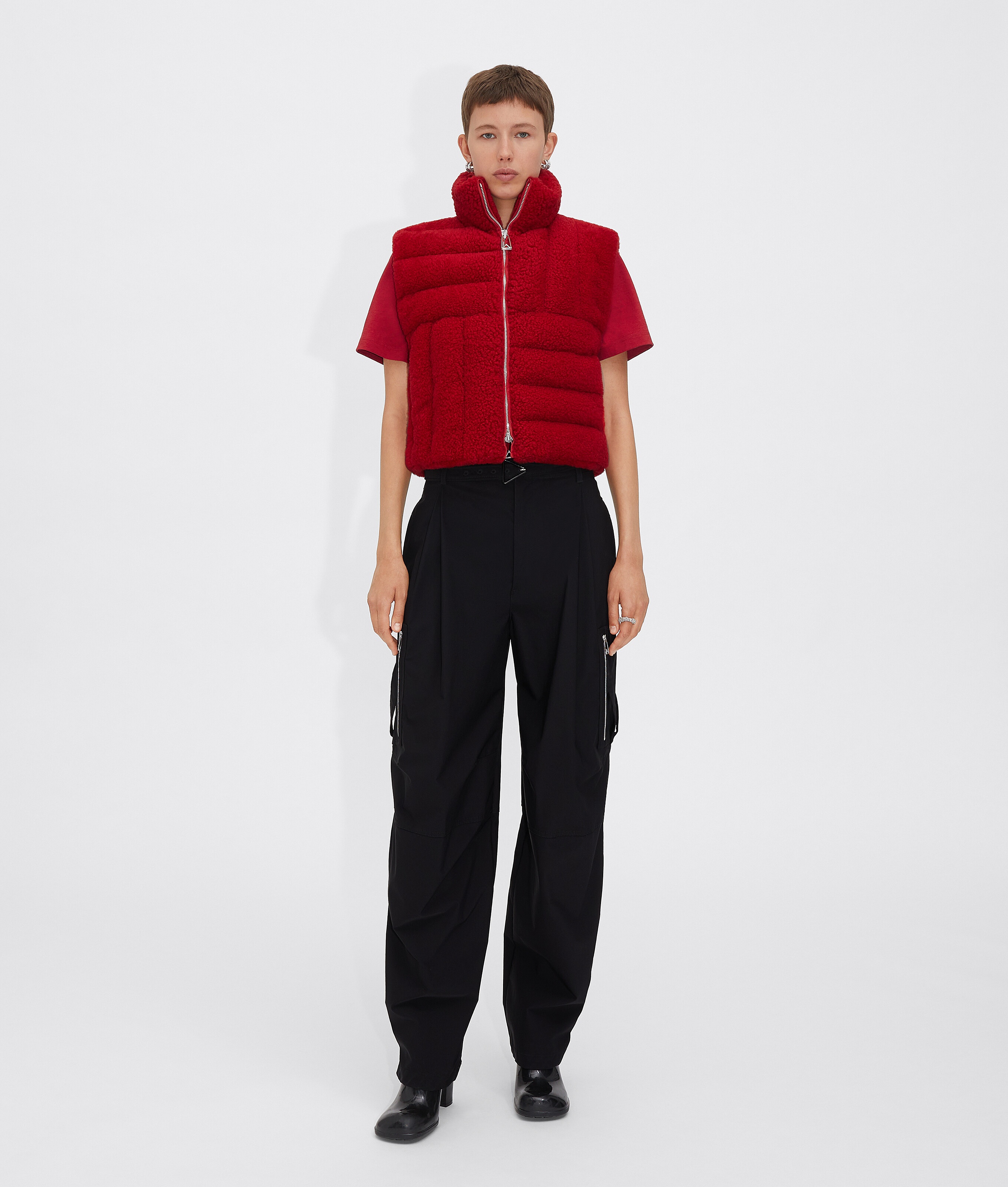 Bottega Veneta Quilted-finish Sleeveless Jacket In Red