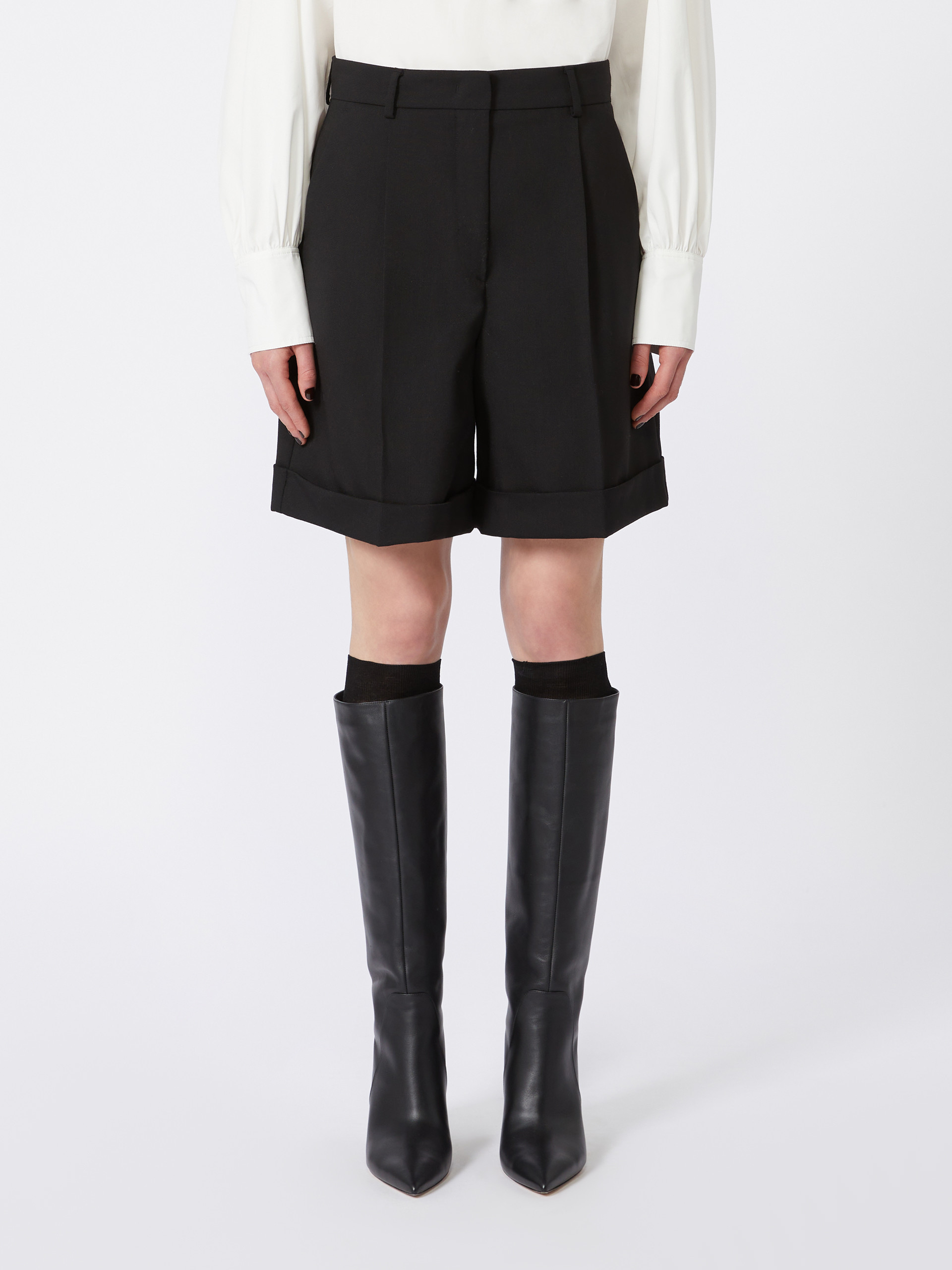 Weekend Max Mara Wool Canvas Bermuda Shorts In Black