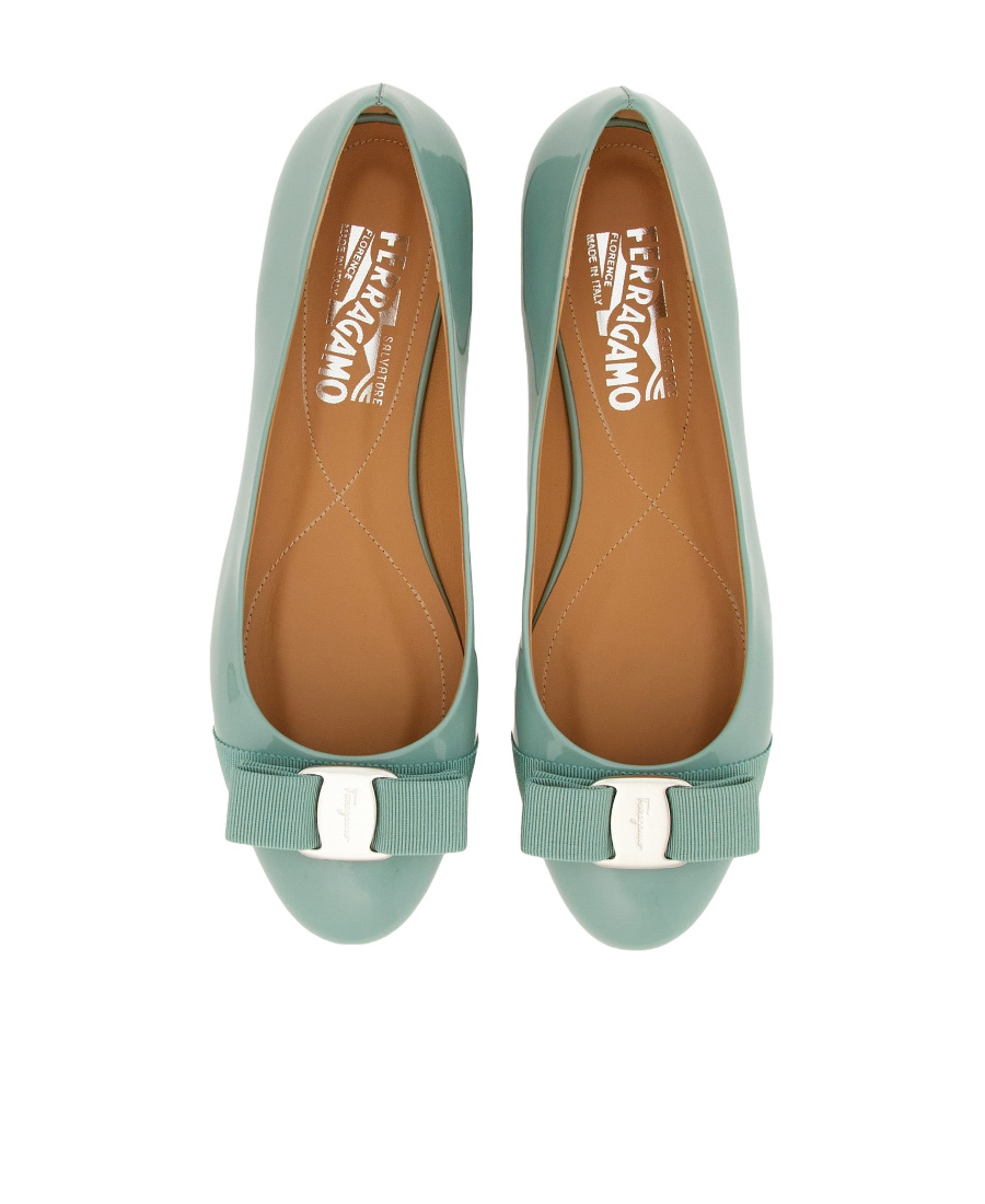 Ferragamo Varina Bow Ballet In Light Blue Patent Leather In Green