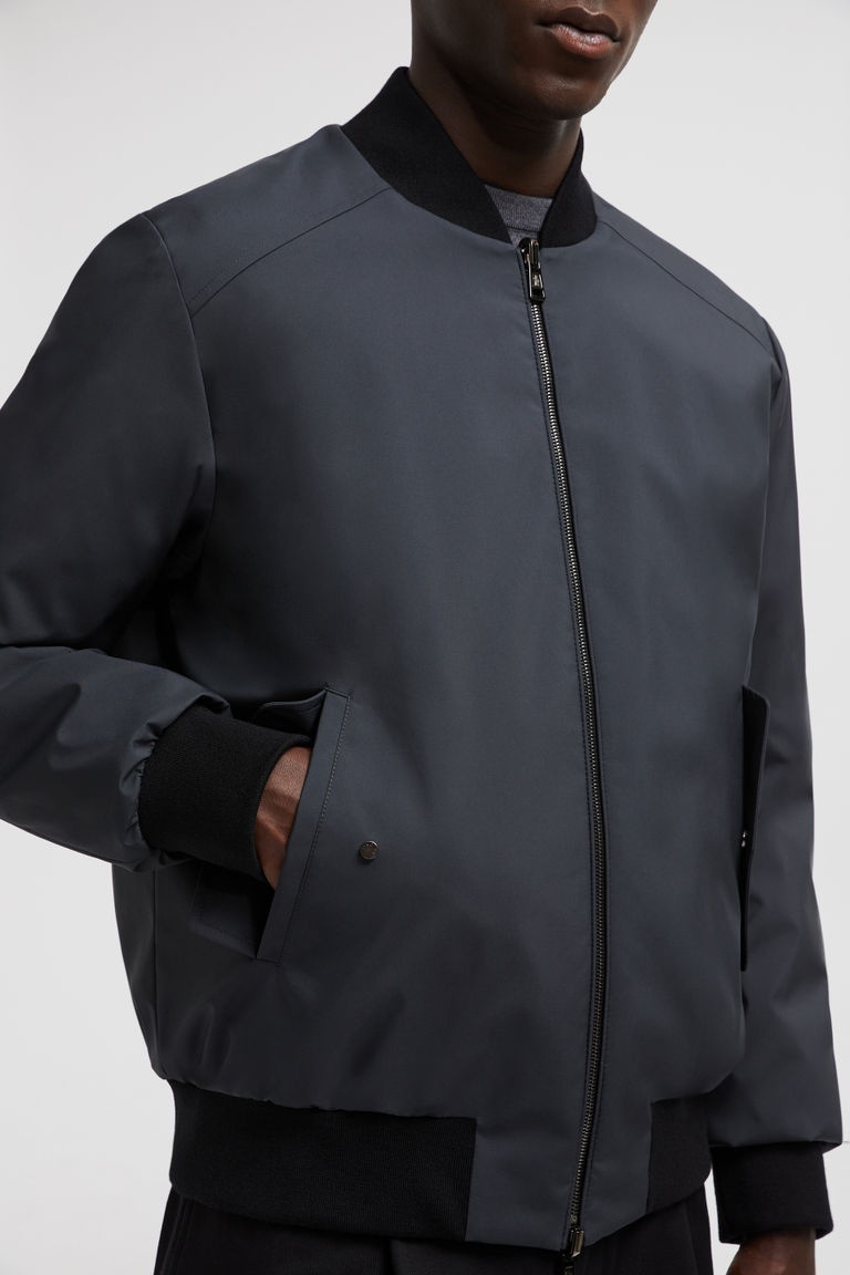 Moncler Diounes Reversible Short Down Jacket In Black