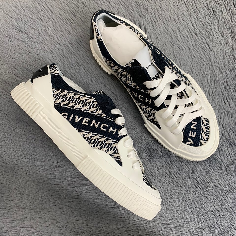 Givenchy Chain Tennis Sneakers In White