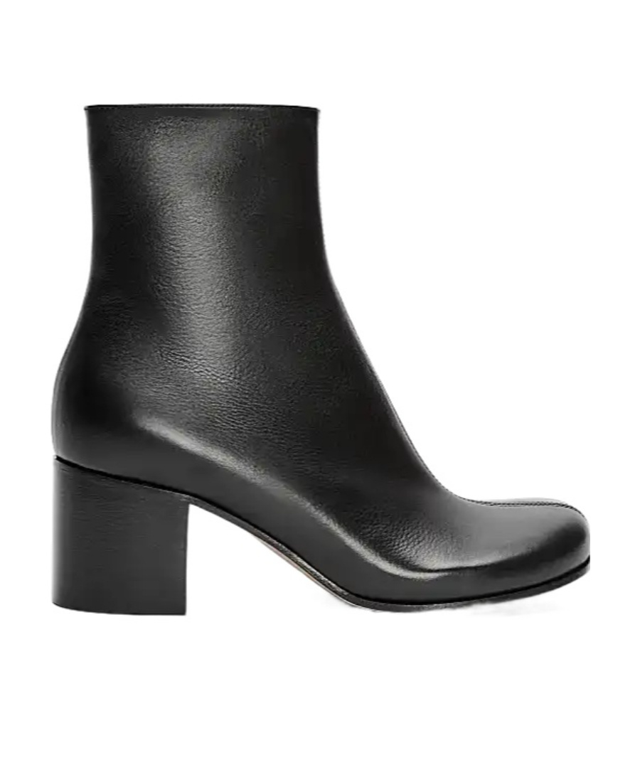 Loewe Side Zipper Short Boots In Black