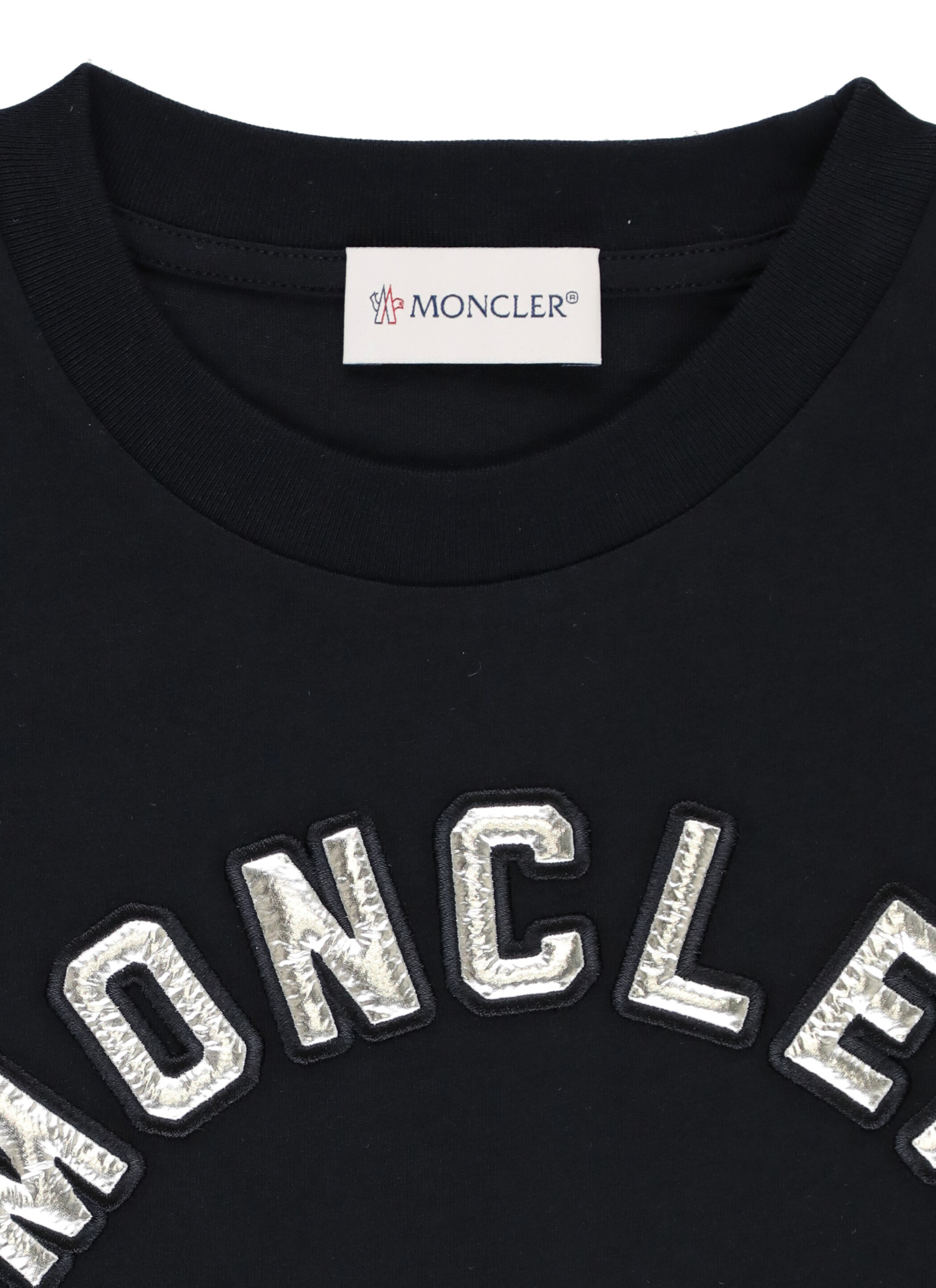 Moncler Logo Long-sleeved T-shirt In Black