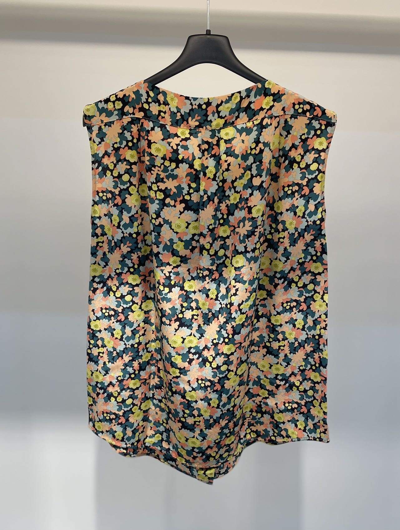 Weekend Max Mara Sleeveless Vest In Multicolor