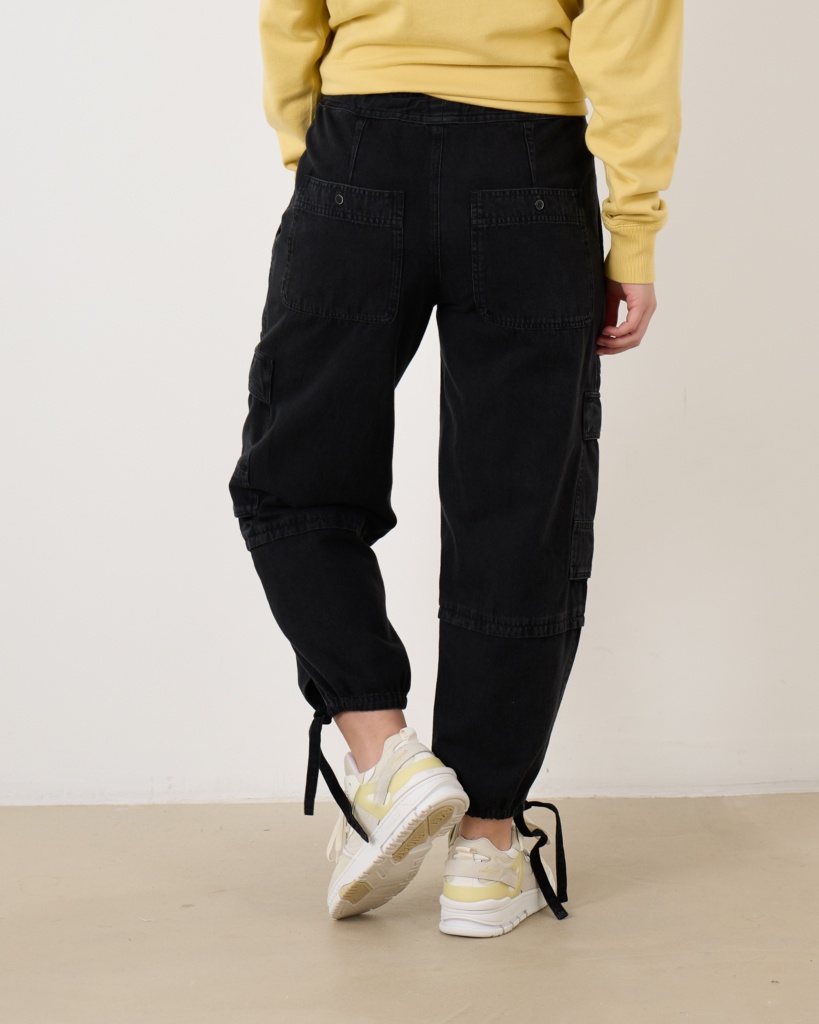 Isabel Marant Ivy Tapered Cargo Jeans In Black