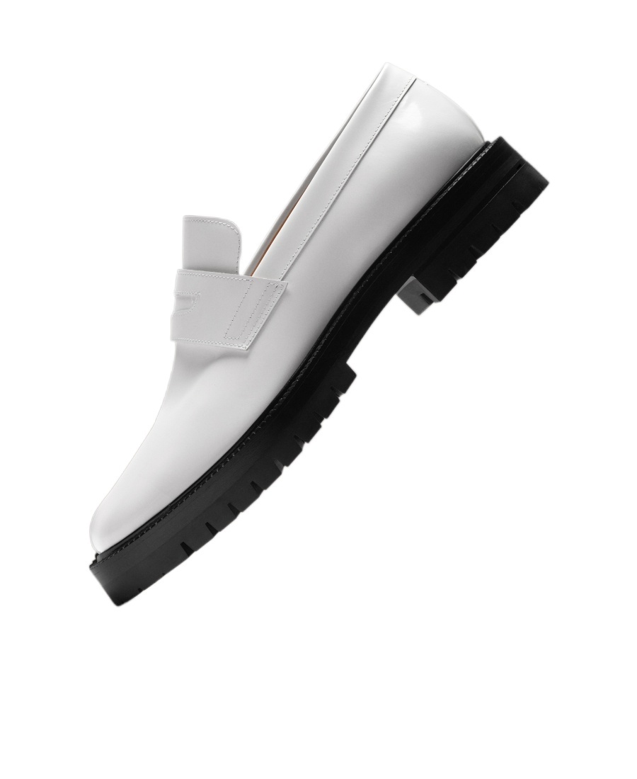 Maison Margiela White Tabi Loafers In White