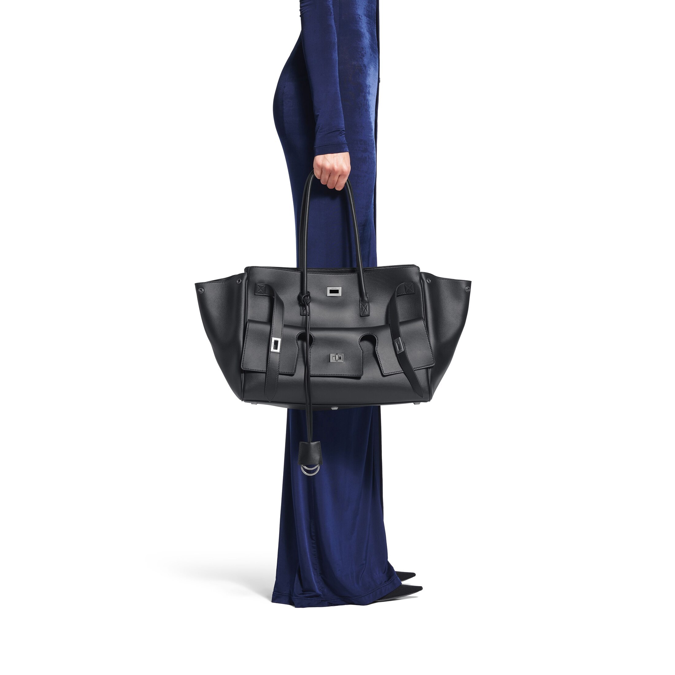 Balenciaga Bel Air Medium Carry All Bag In Black In Black