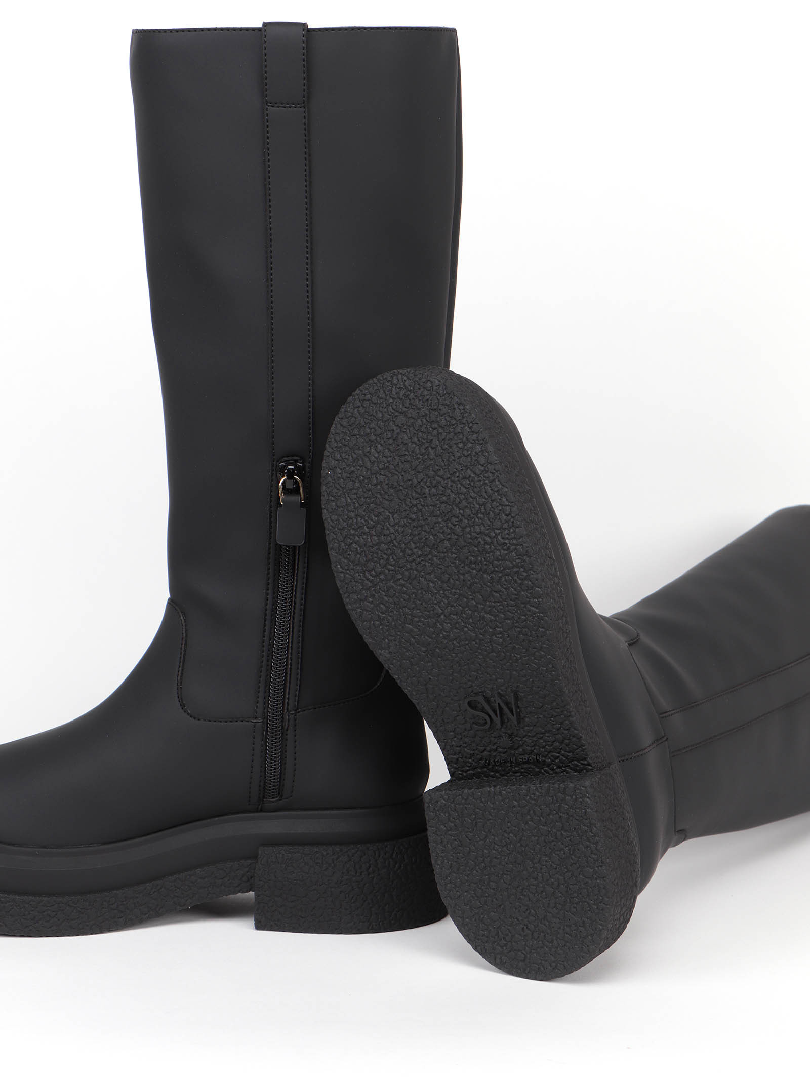 Stuart Weitzman Round Head Boots