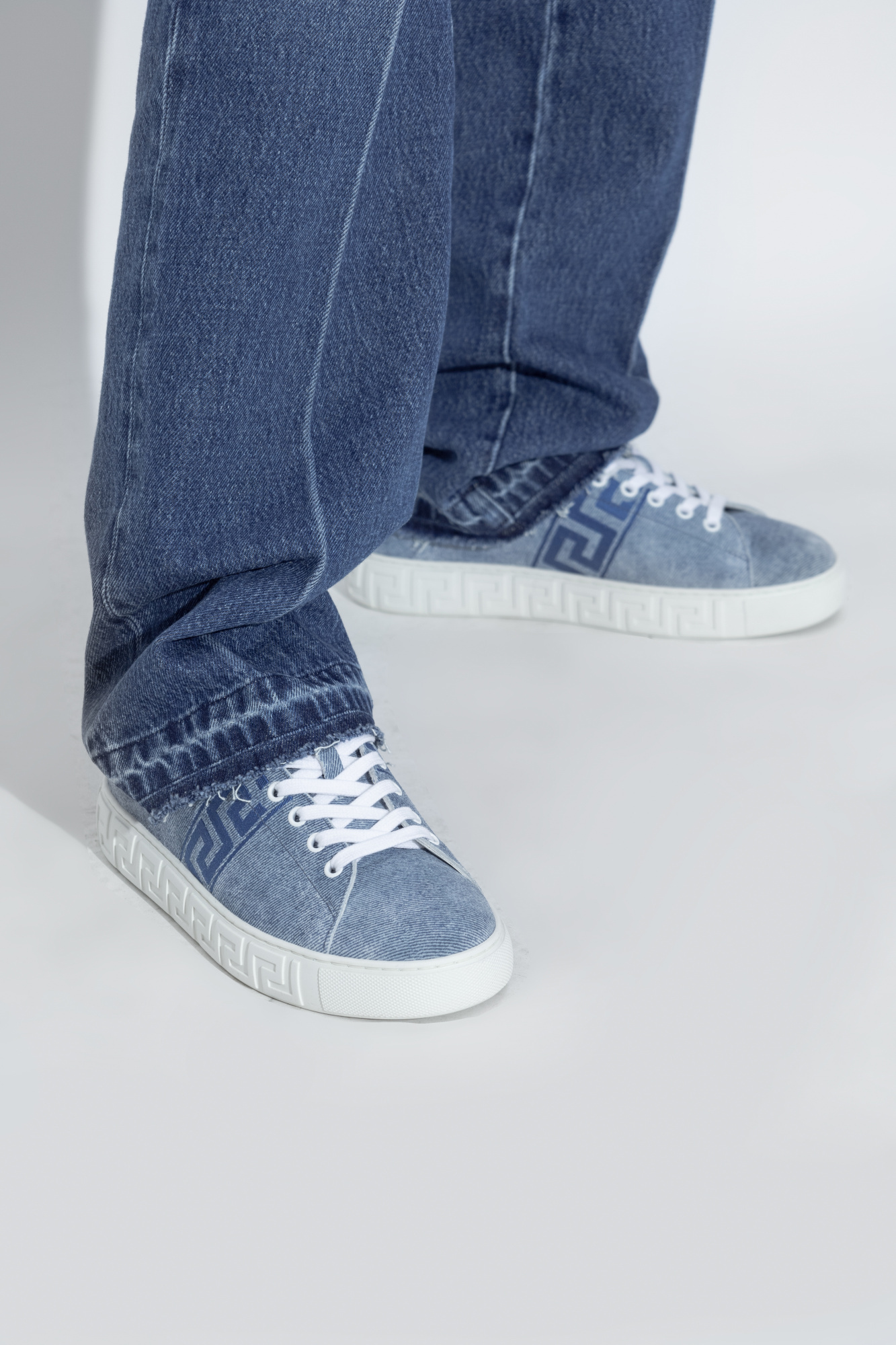 Versace Lace-up Low-cut Casual Shoes In Blue