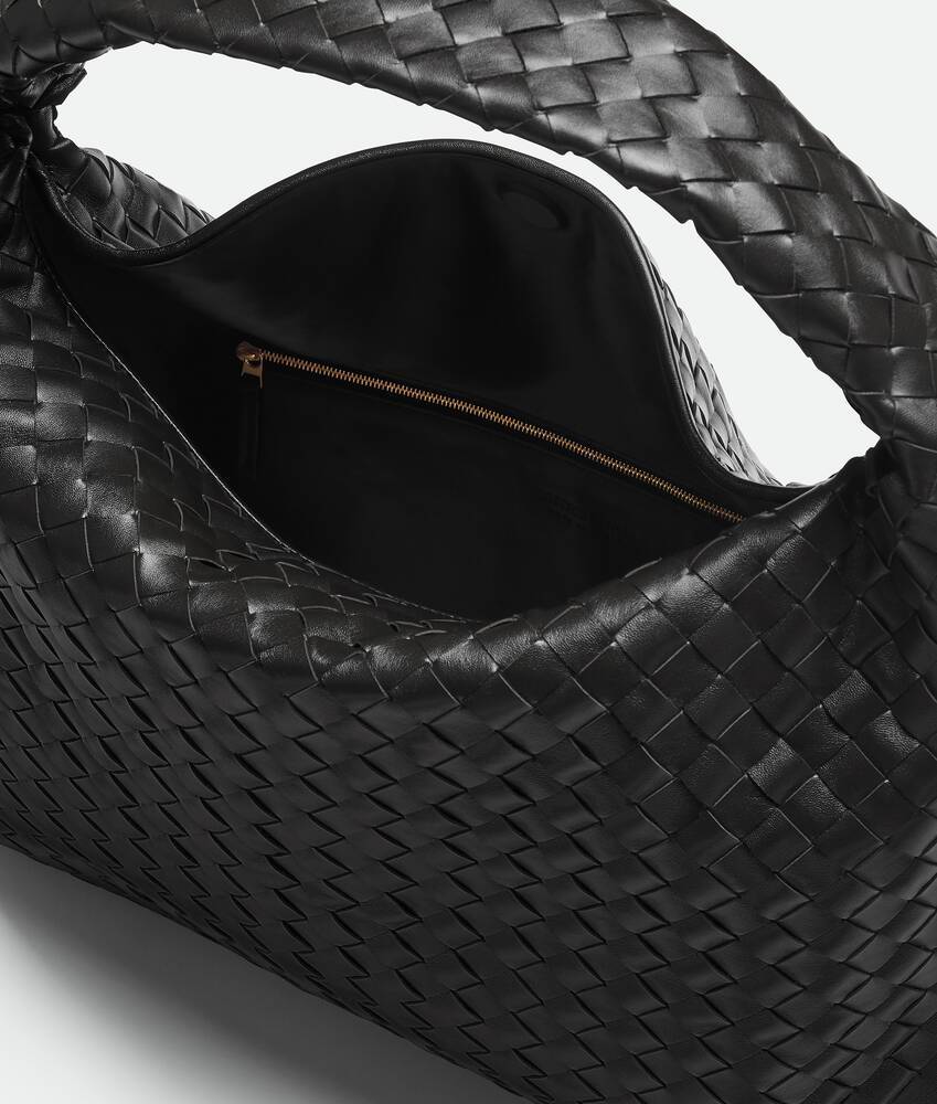 Bottega Veneta Large Leather Hop Shoulder Bag In Black