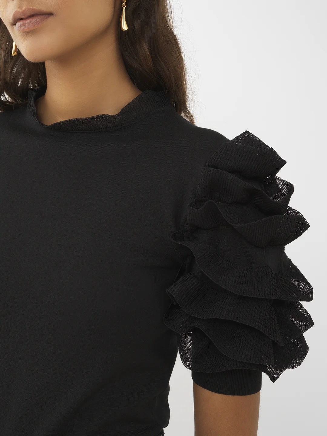 Chloé Short-sleeved Lotus Leaf Edge T-shirt In Black