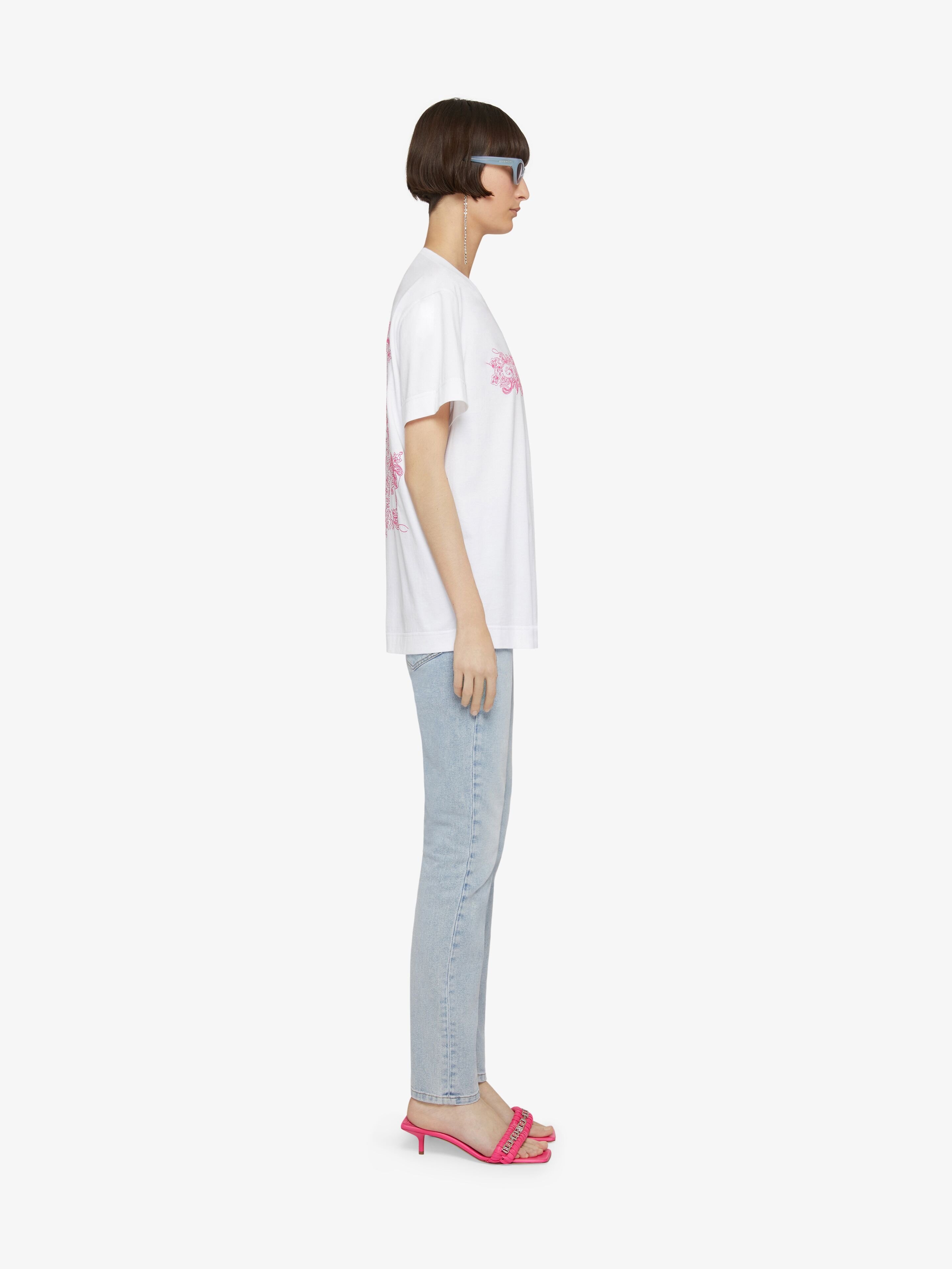 Givenchy 4g Embroidered Logo Classic Fit T-shirt In White