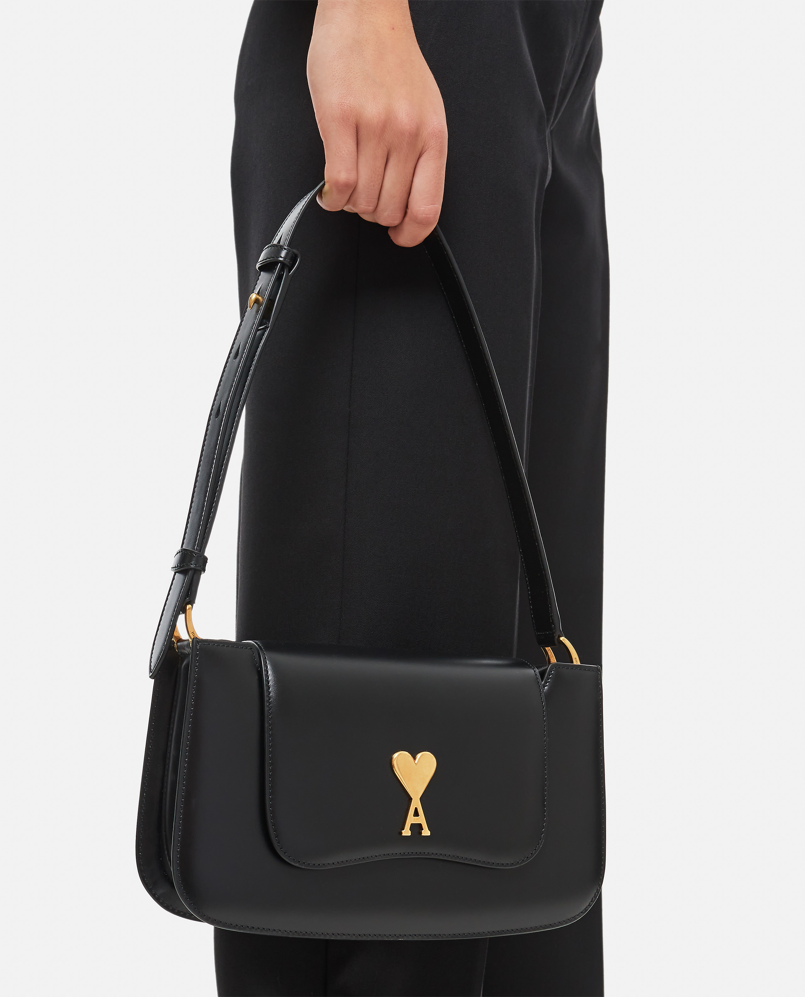Ami Alexandre Mattiussi Adjustable Shoulder Strap Single Shoulder Bag In Black