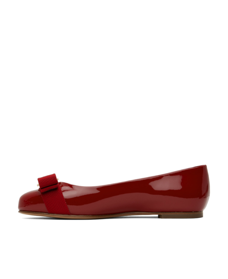 Ferragamo Varina Patent Leather Bow Ballerina Flats In Brown