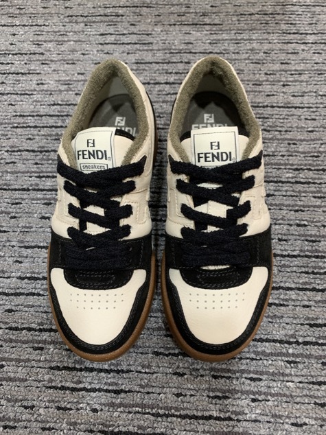 Fendi Lace-up Sneakers In Neutral