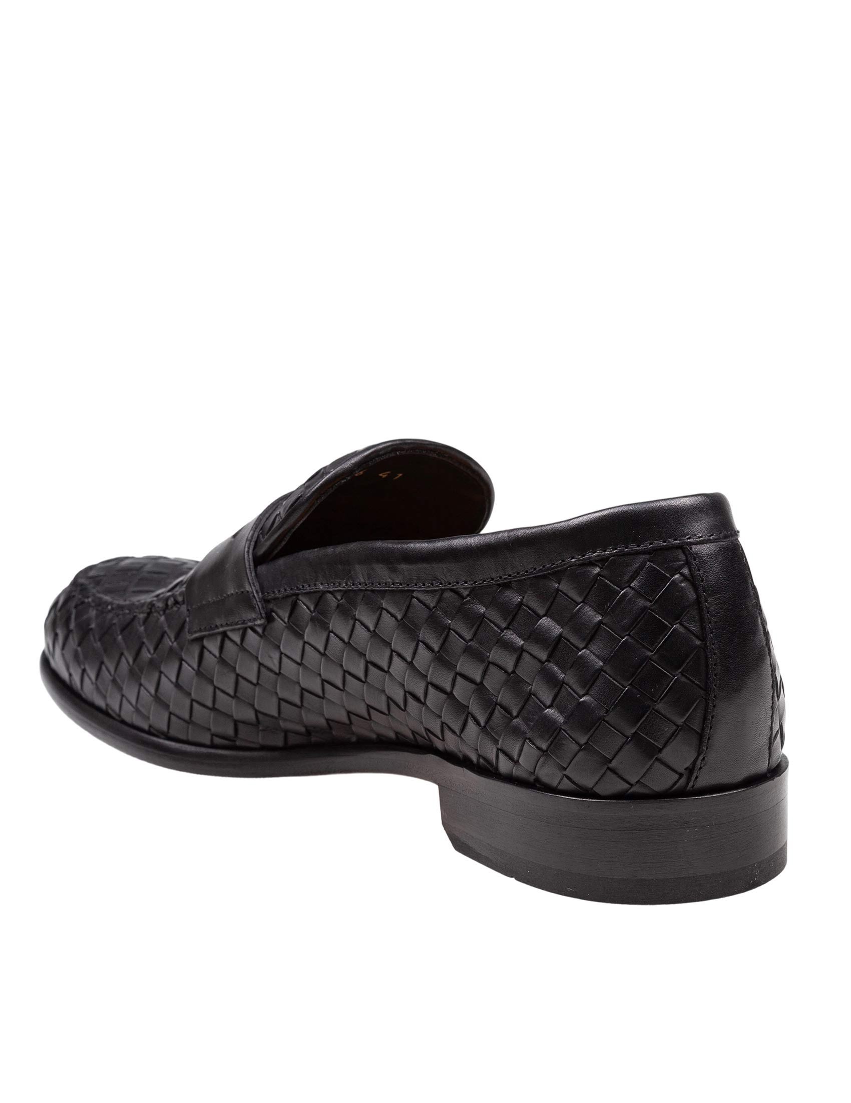 Doucal's Woven Loafers In Black