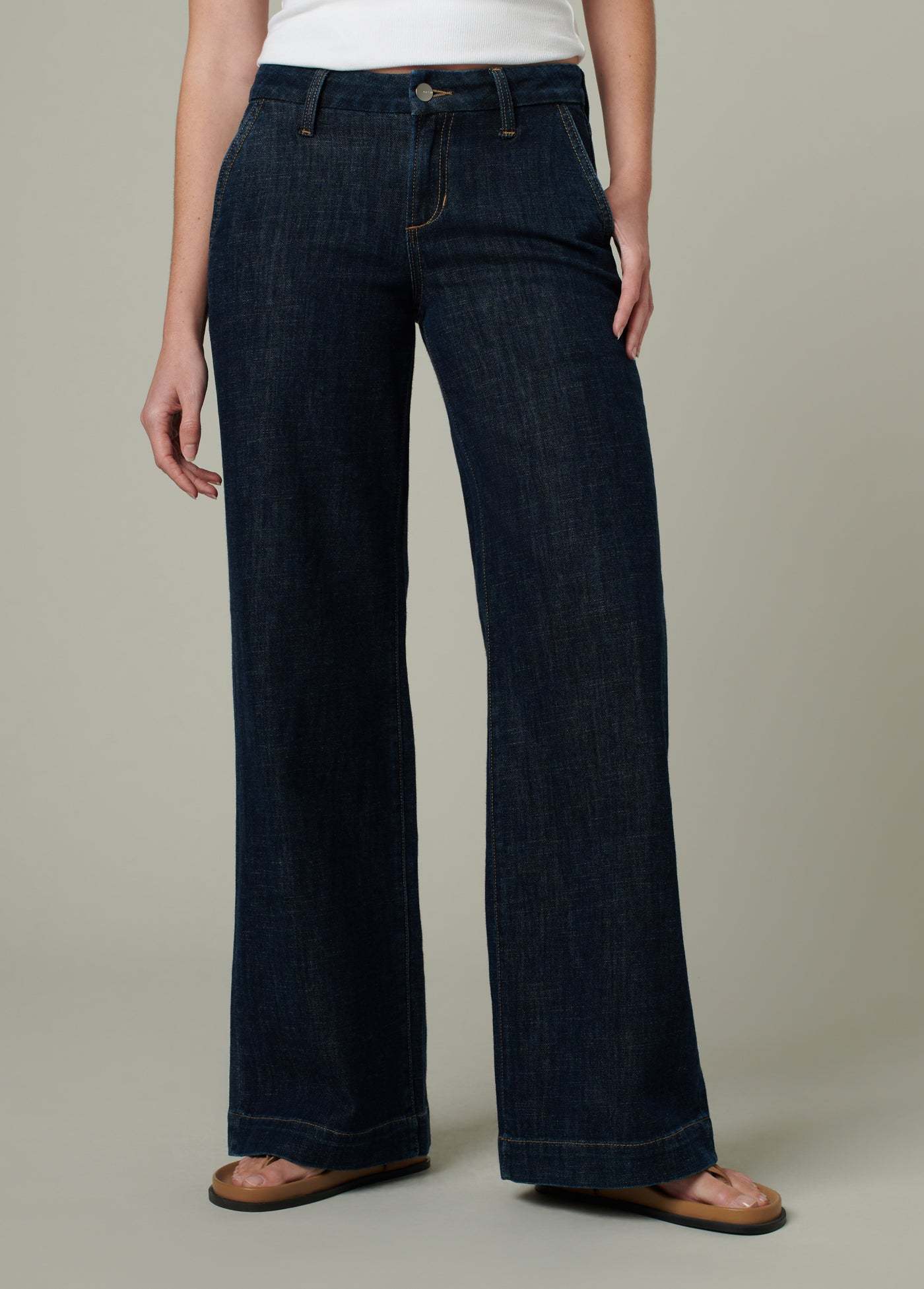 Joe's Jeans Belt-loop Jeans In Black