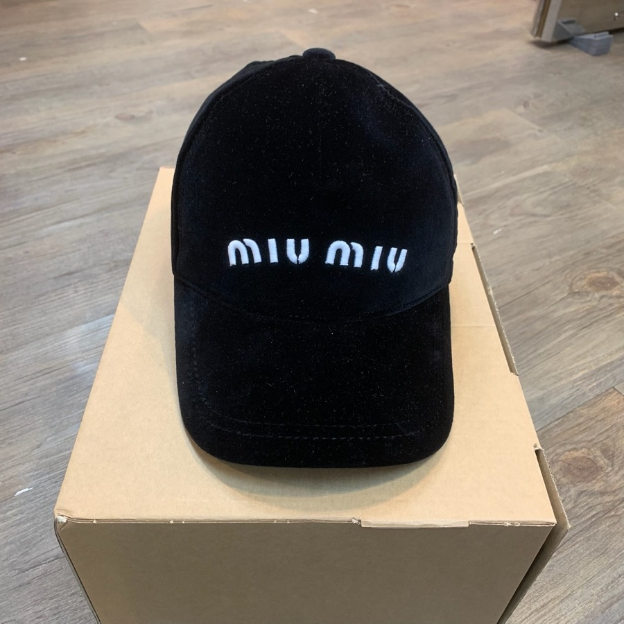 Miu Miu Embroidered-logo Baseball Cap In Black