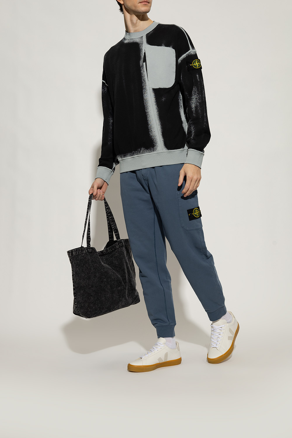 Shop Veja Logo Low-top Casual Shoes In White